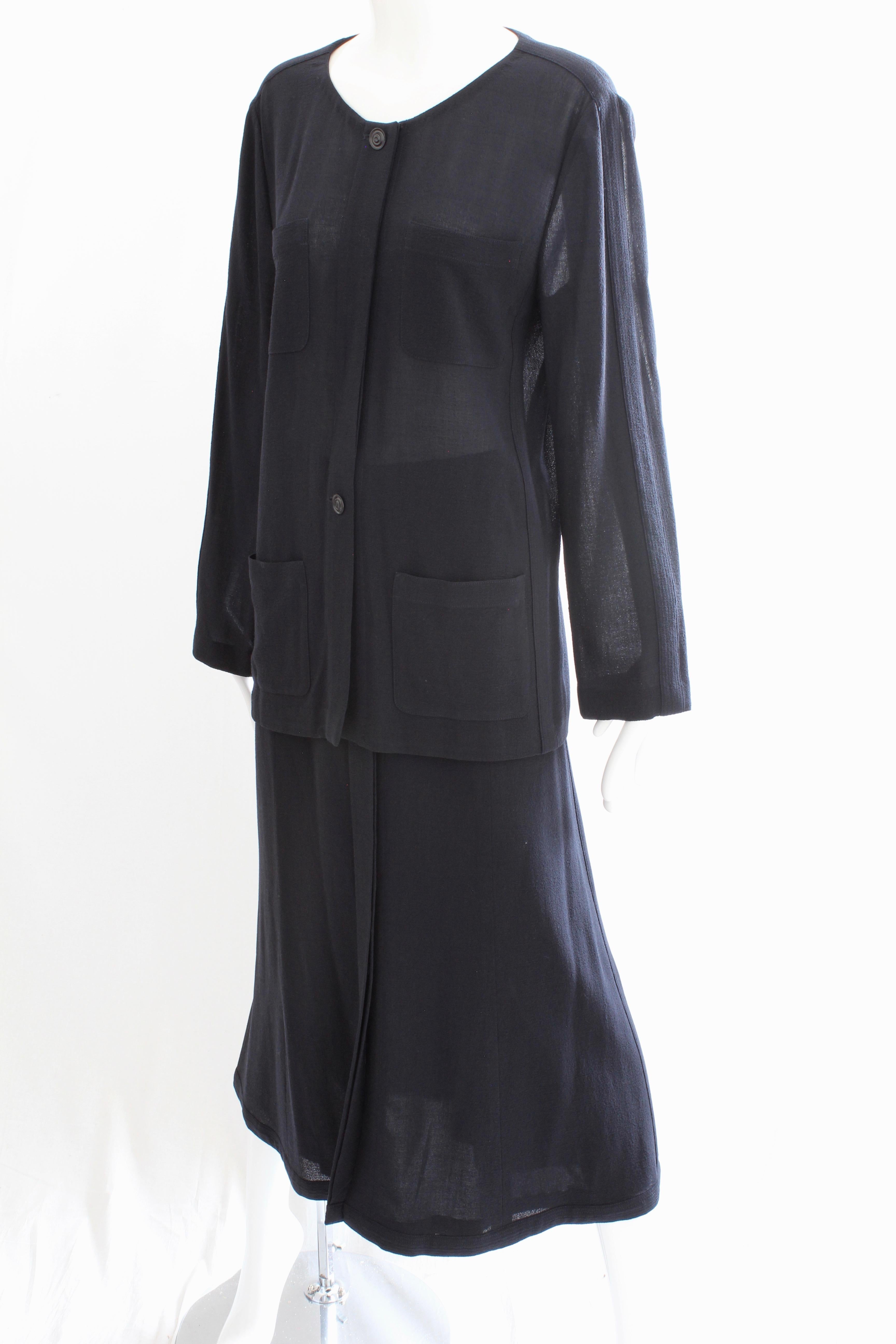 Wardian sag suspendere Tectonic Chanel Sheer Wool Crepe Jacket and Button Front Skirt Suit 2pc Navy Blue Sz  44 For Sale at 1stDibs