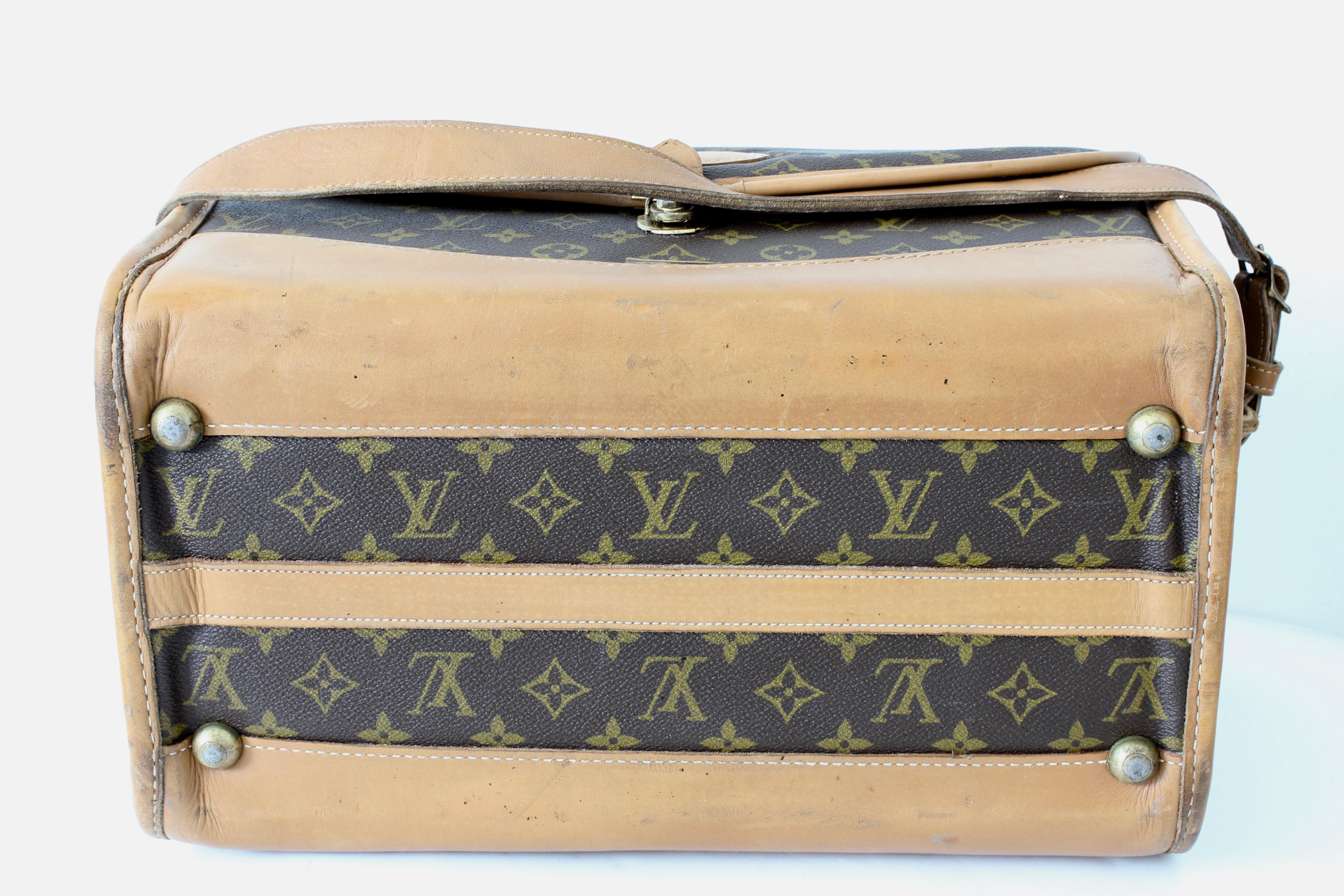 Women's or Men's Louis Vuitton Monogram Train Case Vanity Travel Bag Saks French Co Carry On 70s 
