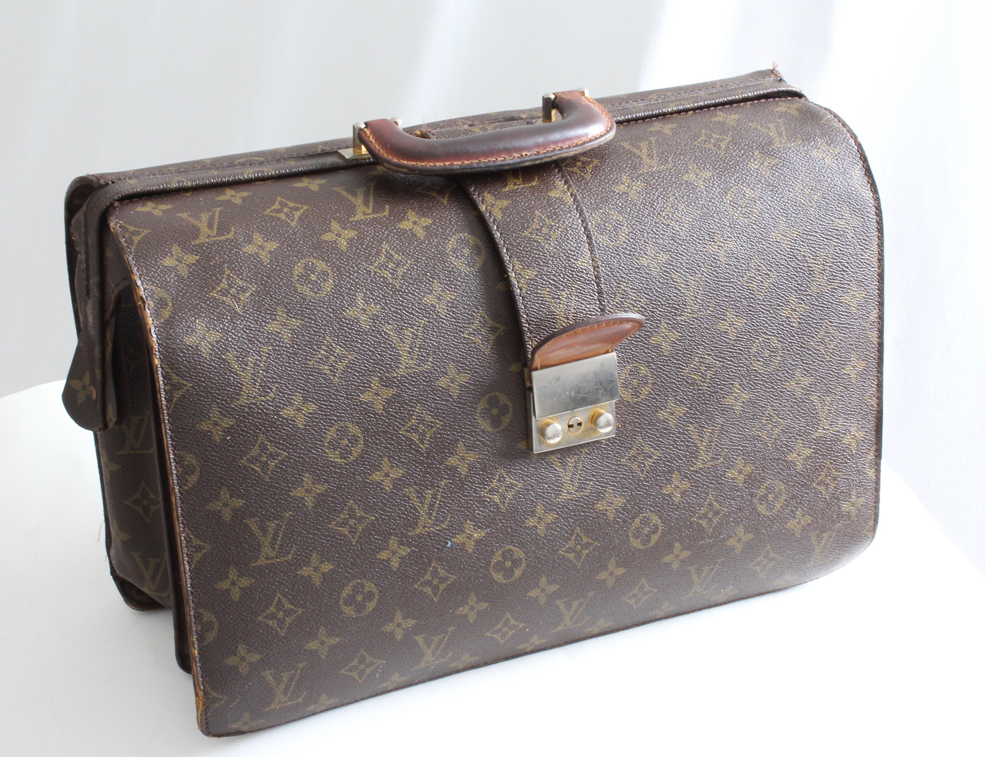 Vintage Louis Vuitton Monogram Serviette Fermoir Briefcase 16in Travel Bag Saks In Good Condition In Port Saint Lucie, FL