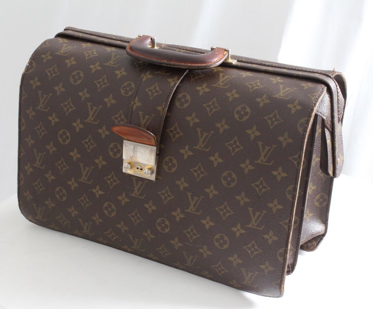 LOUIS VUITTON Serviette Fermoir Monogram Briefcase / Doctor Bag - Made In  France