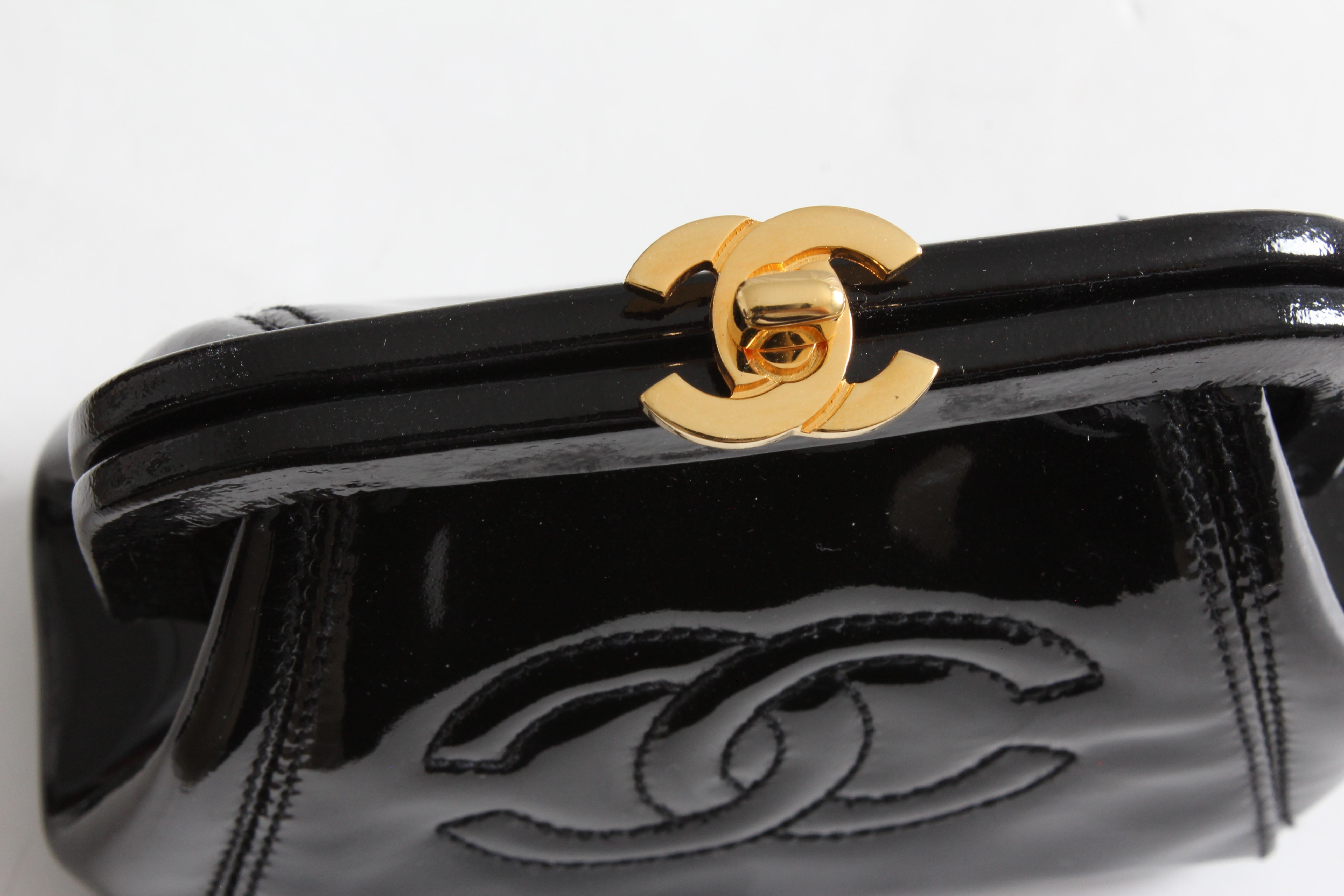 Chanel Black Patent Leather Small Coin Purse Clutch with Gold CC Clasp with Box In Good Condition In Port Saint Lucie, FL