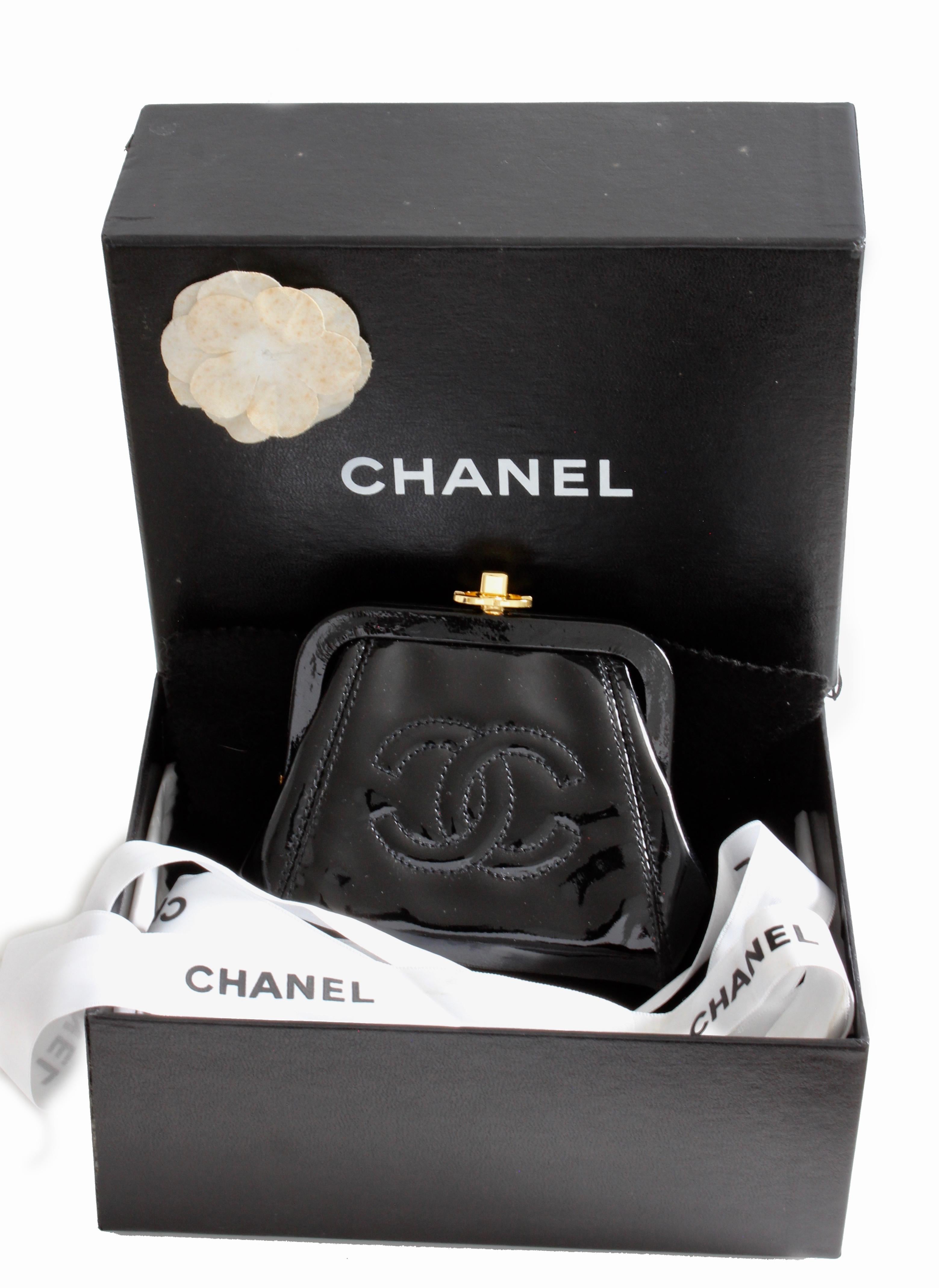 chanel coin purse