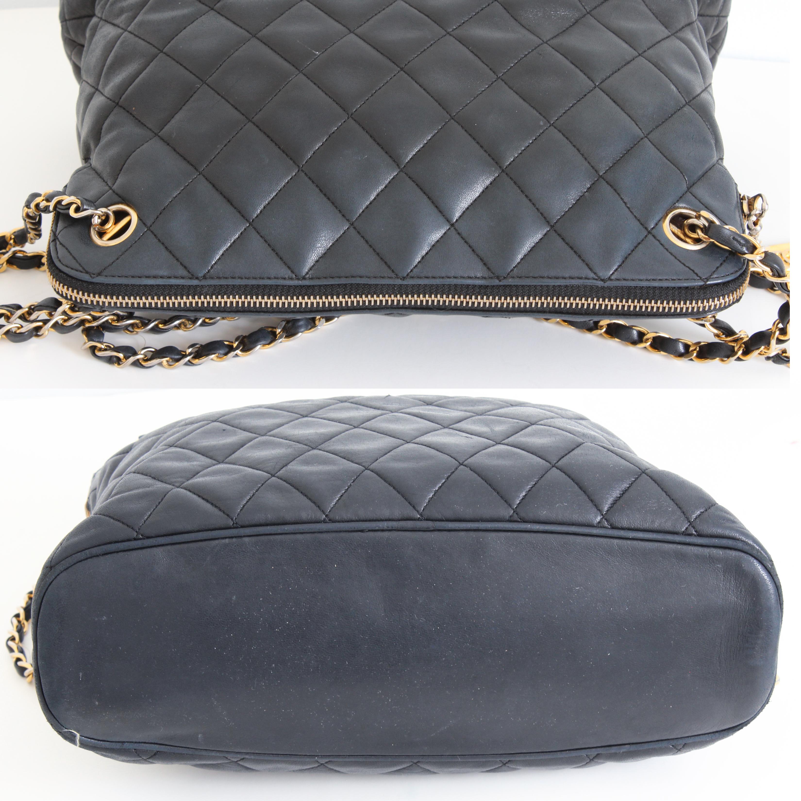 Iconic Chanel Shoulder Bag Lambskin Matelasse Leather Chain Straps + Dust Bag In Good Condition In Port Saint Lucie, FL