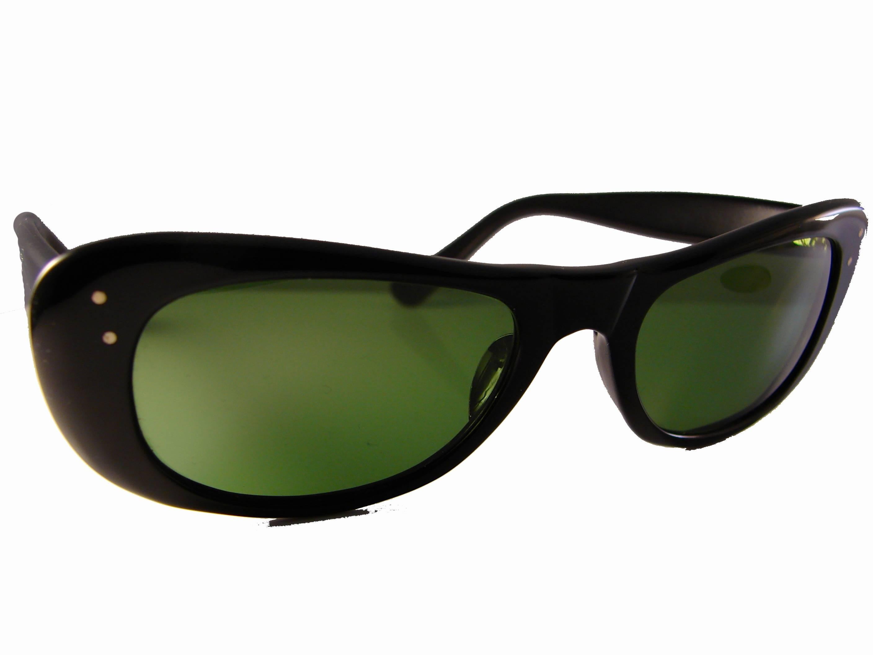 Paulette Guinet Black Sunglasses Mod Rare Made in France Dead Stock 1960s  In New Condition In Port Saint Lucie, FL