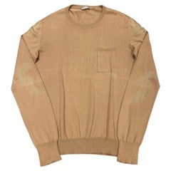 Pull en maille usée de la collection printemps-été 2005 de Dior par Hedi Slimane, vu lors du défilé