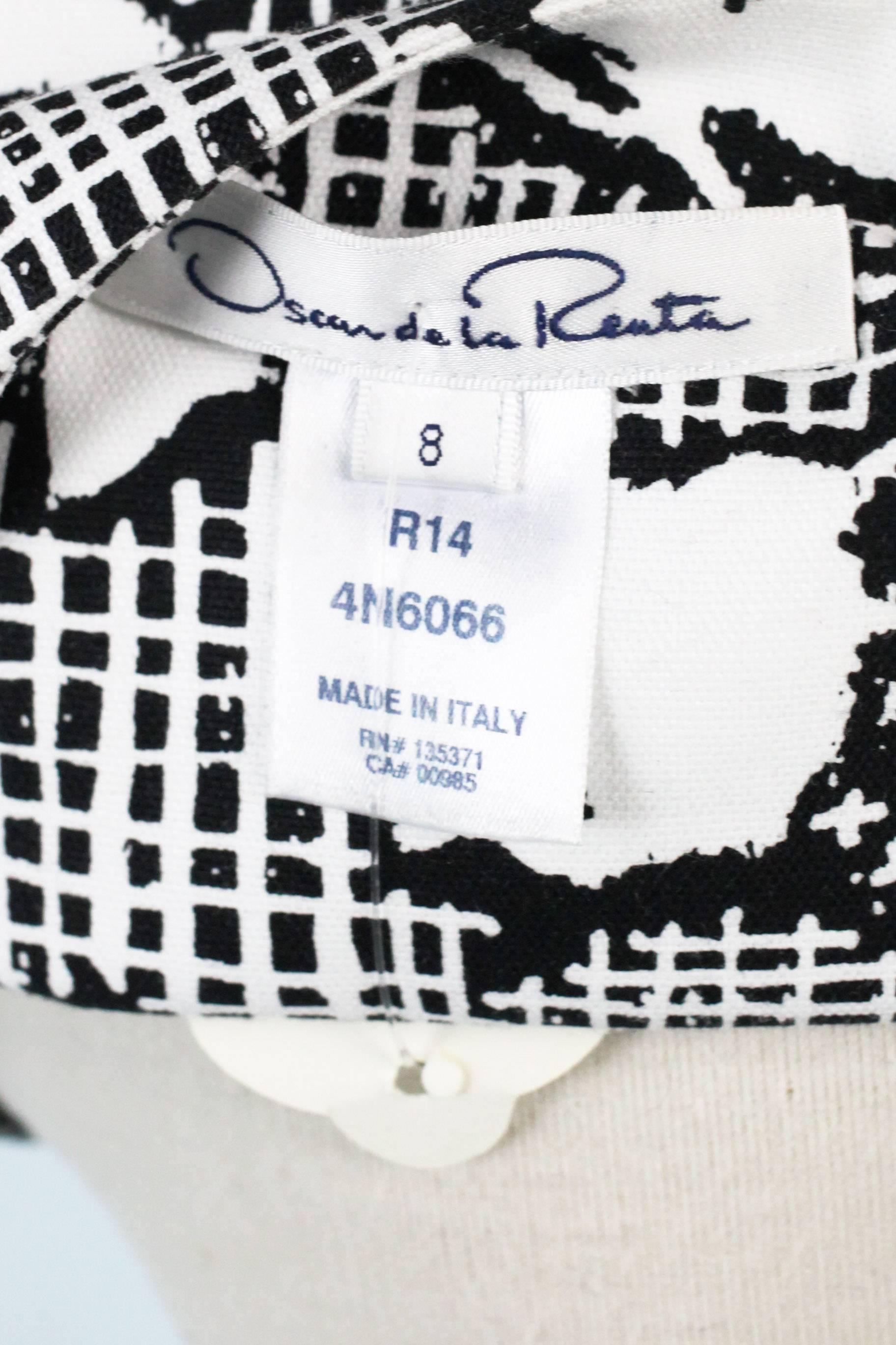 Oscar De La Renta Black and White Floral Printed Dress For Sale 4