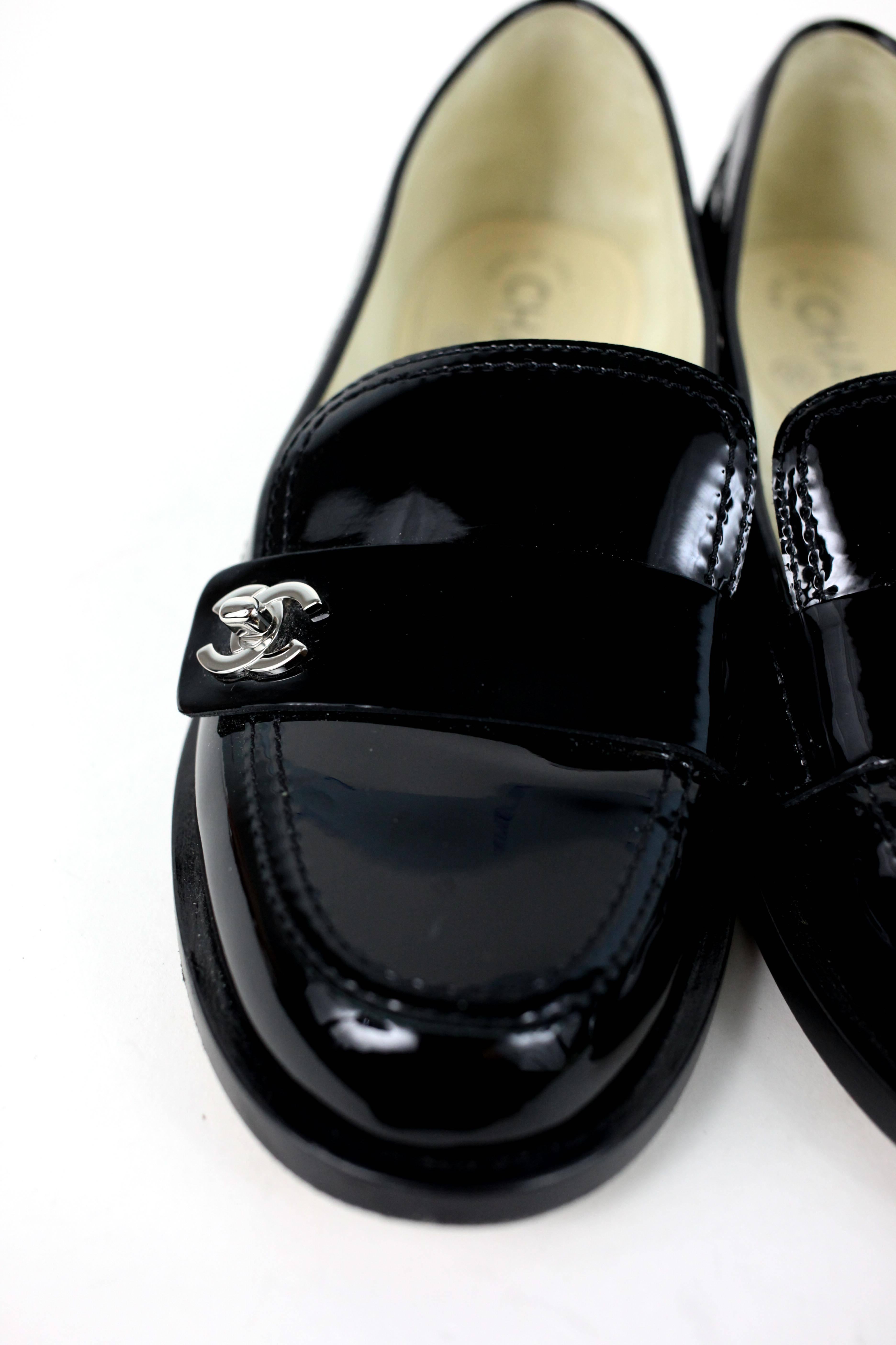 Chanel Loafer Black W/CC 36 2