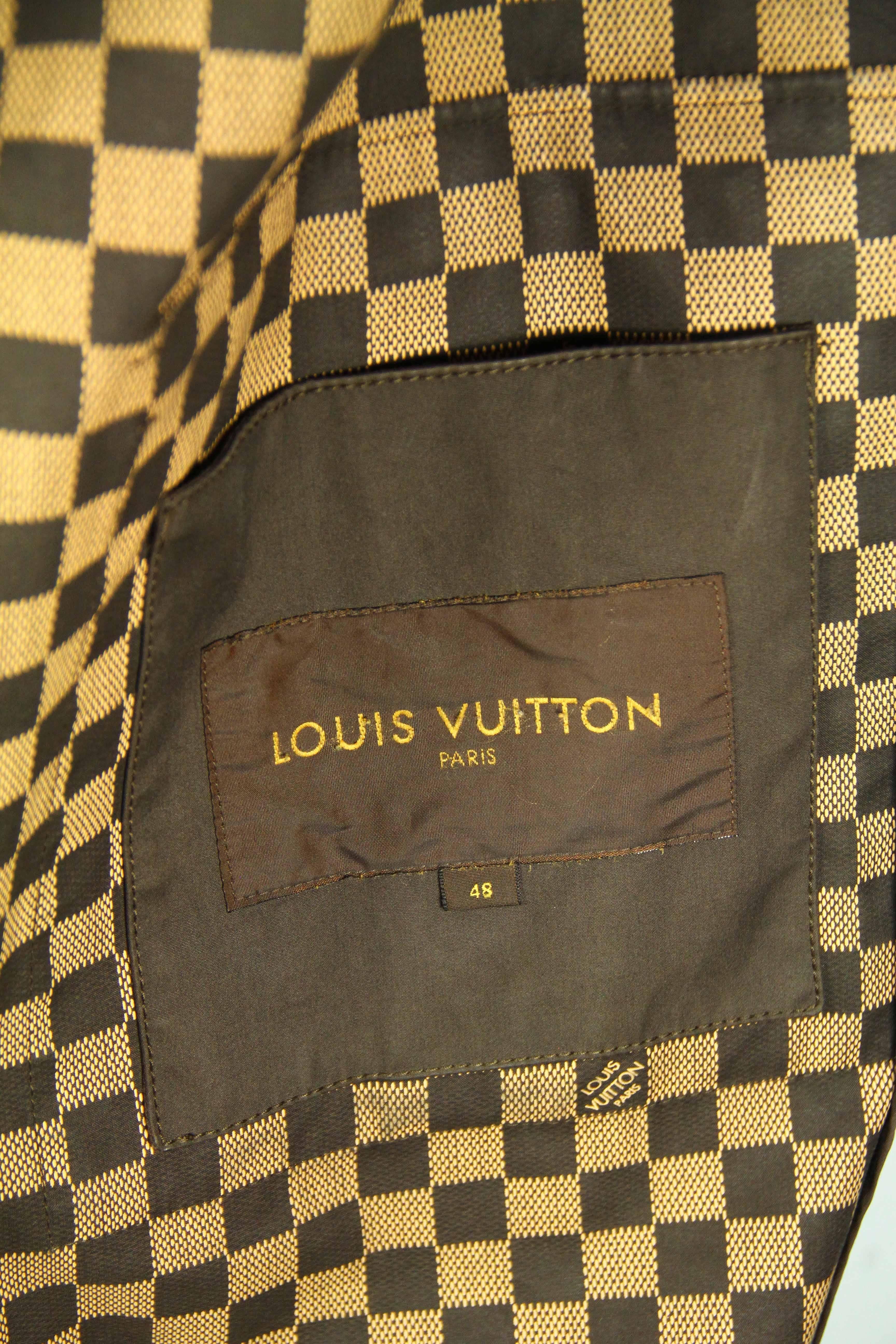 LOUIS VUITTON Men's Mackintosh With Damier Lining  In Good Condition In San Francisco, CA