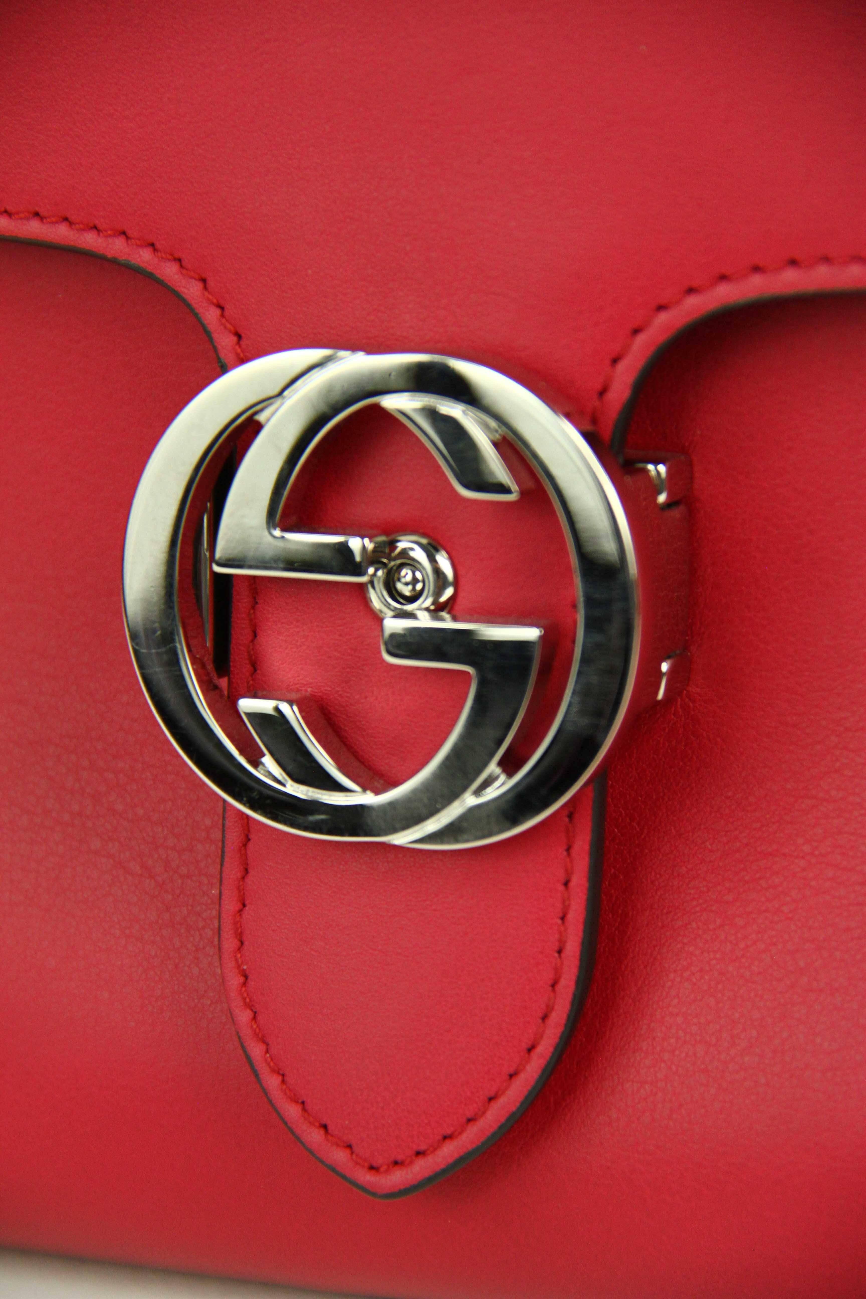 Gucci New Interlocking GG Clasp Linea B Shoulder Bag  2