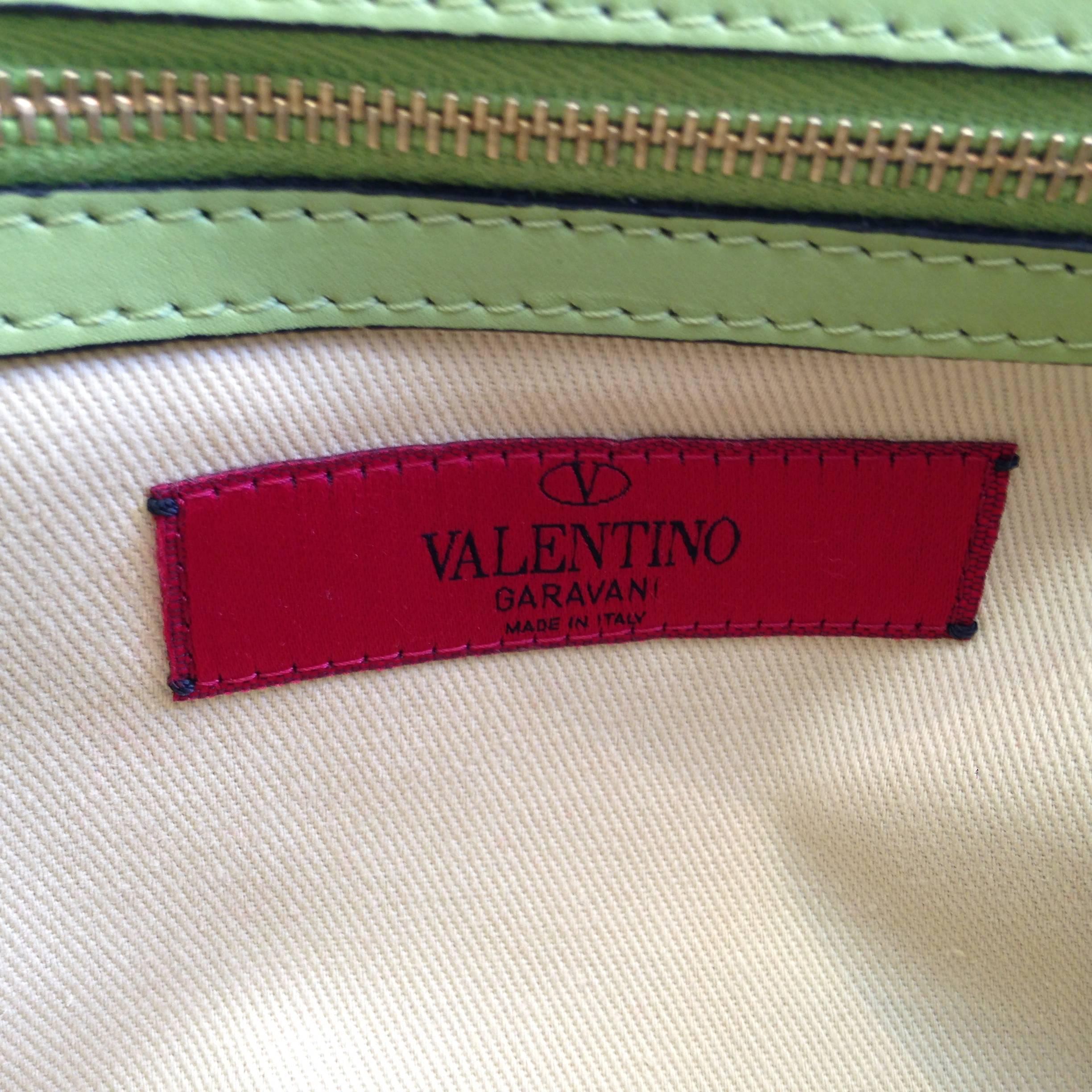 Valentino Jean W/Green Strap Handbag For Sale 5