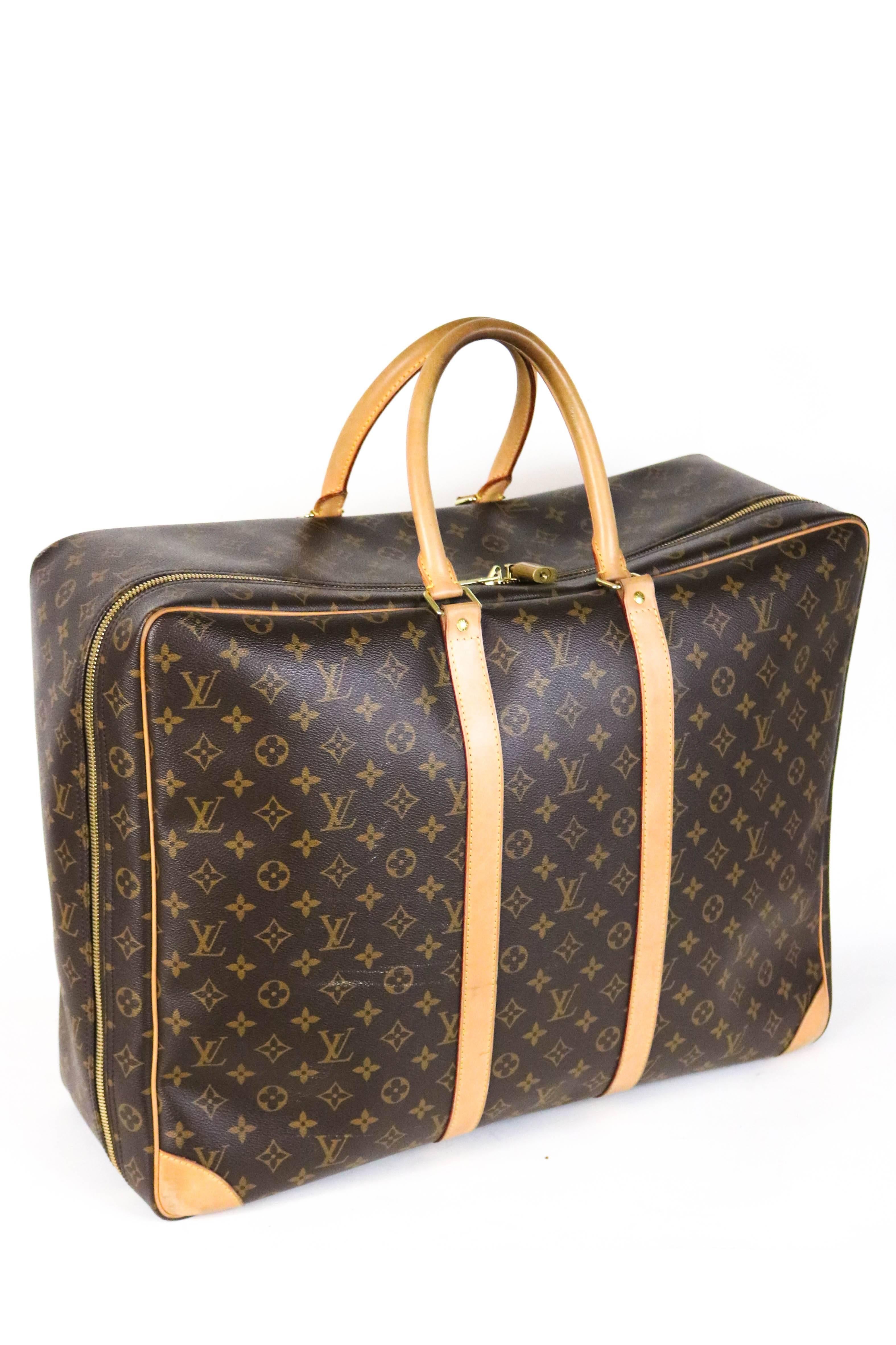 Women's or Men's Louis Vuitton Monogram Canvas Sirius 55 Soft Sided Travel Case  For Sale