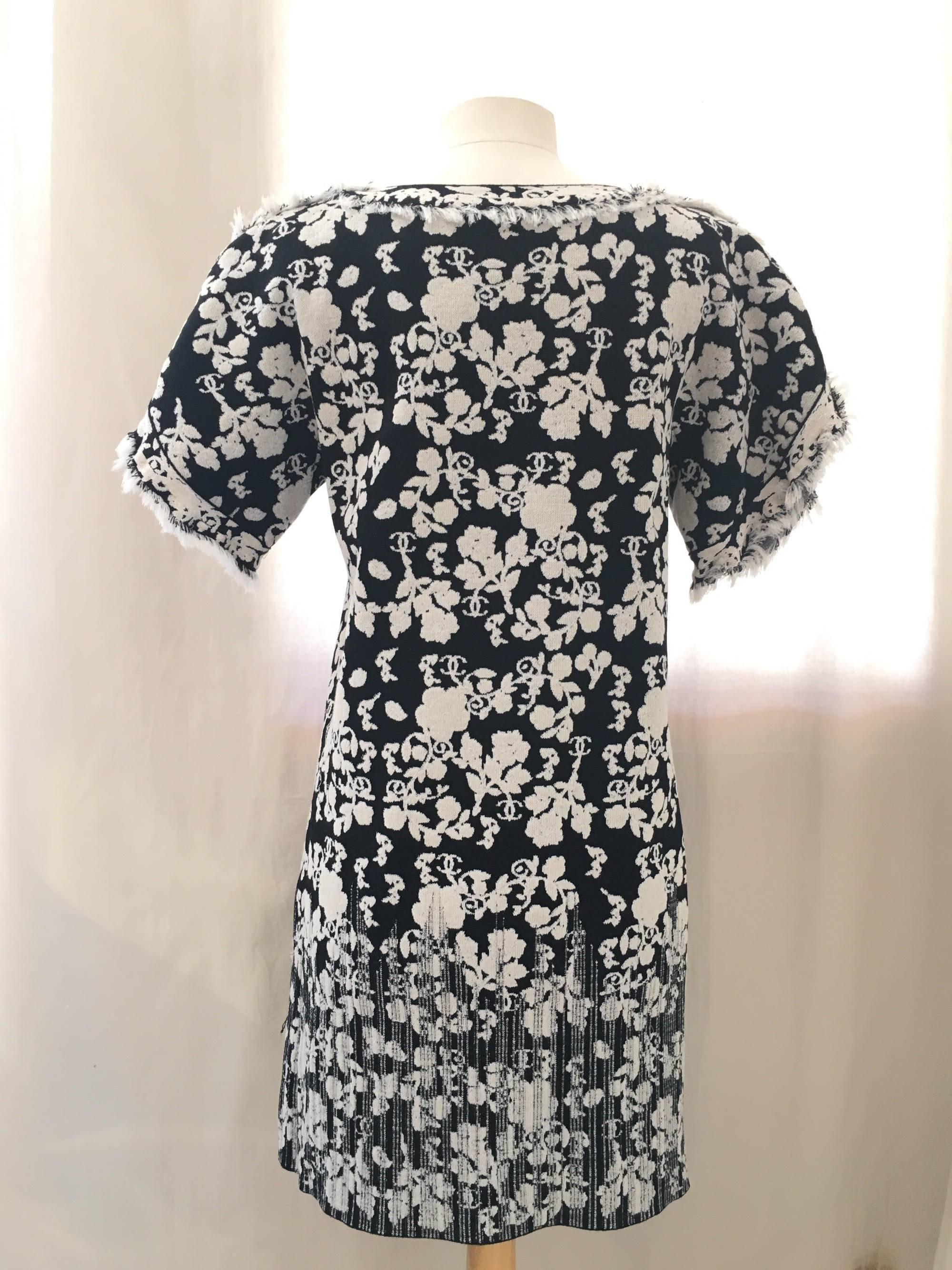 CHANEL Black/White Printed CC Dress size 38 In Good Condition In San Francisco, CA