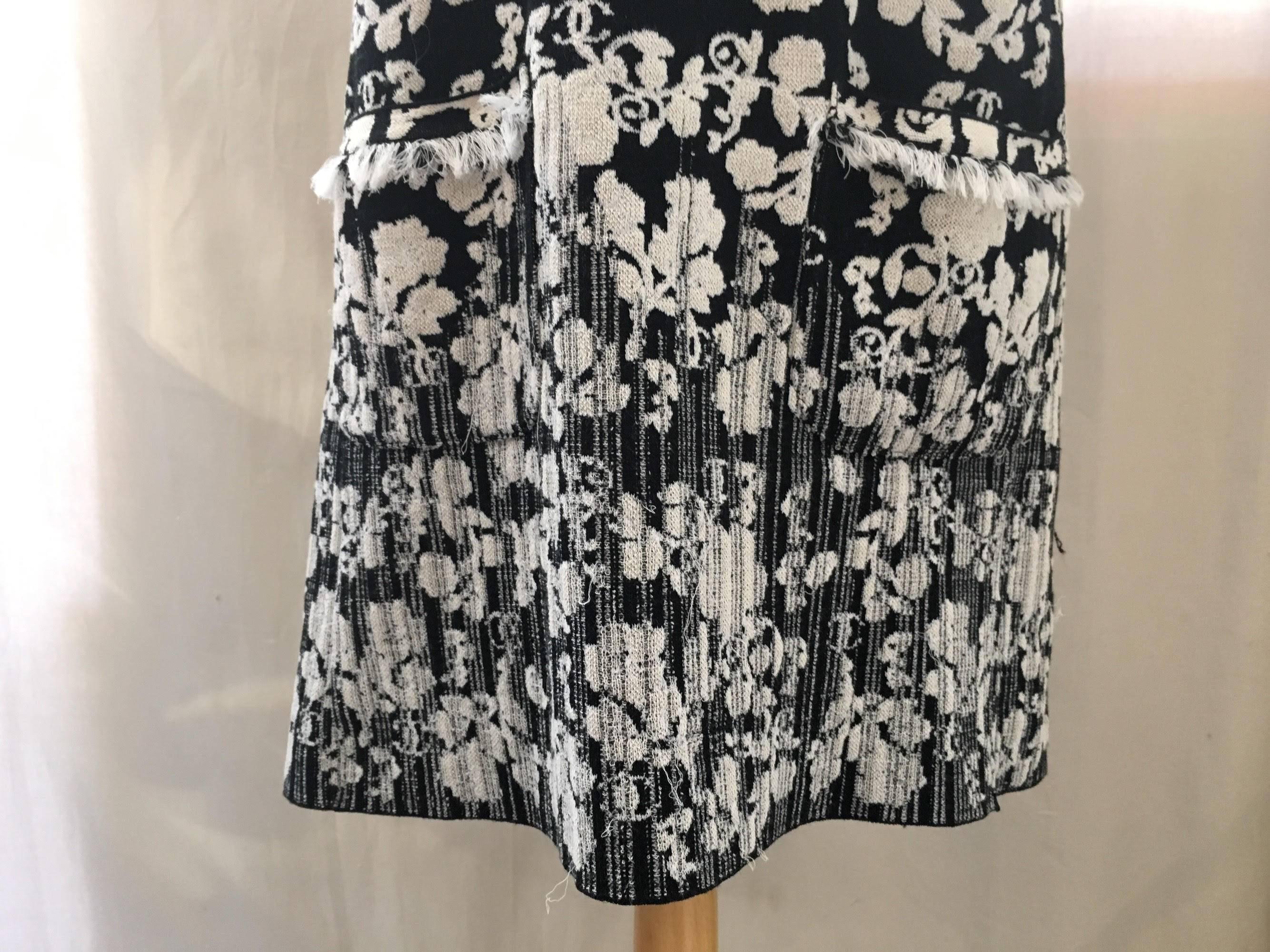CHANEL Black/White Printed CC Dress size 38 2