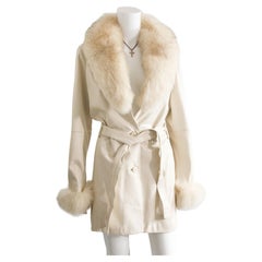 Cappotto Balmain in pelle color crema e pelliccia di volpe, taglia M/L