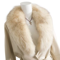 Cappotto Balmain in pelle color crema e pelliccia di volpe, taglia M/L