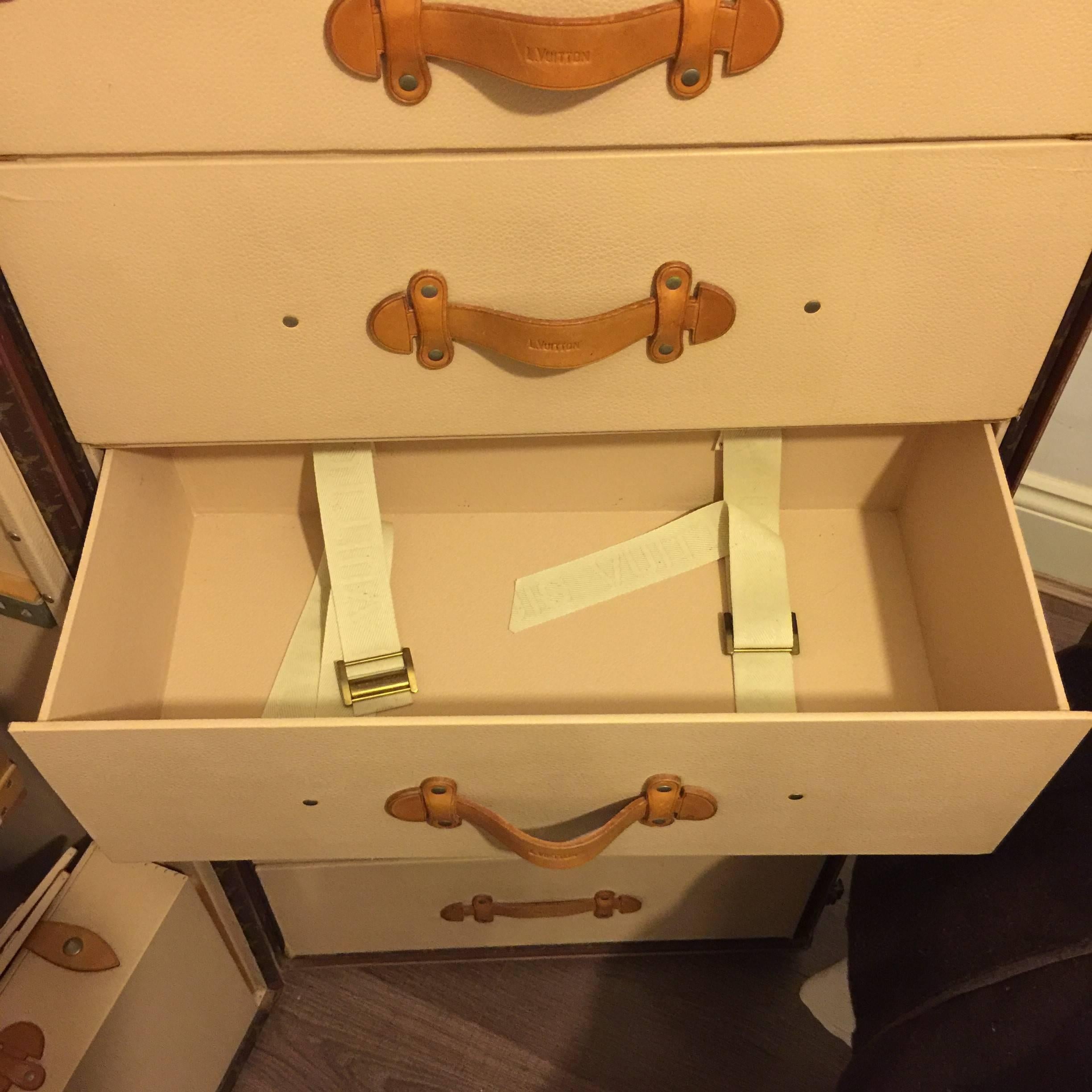 LOUIS VUITTON Vintage Large Steamer Wardrobe Trunk. For Sale 1