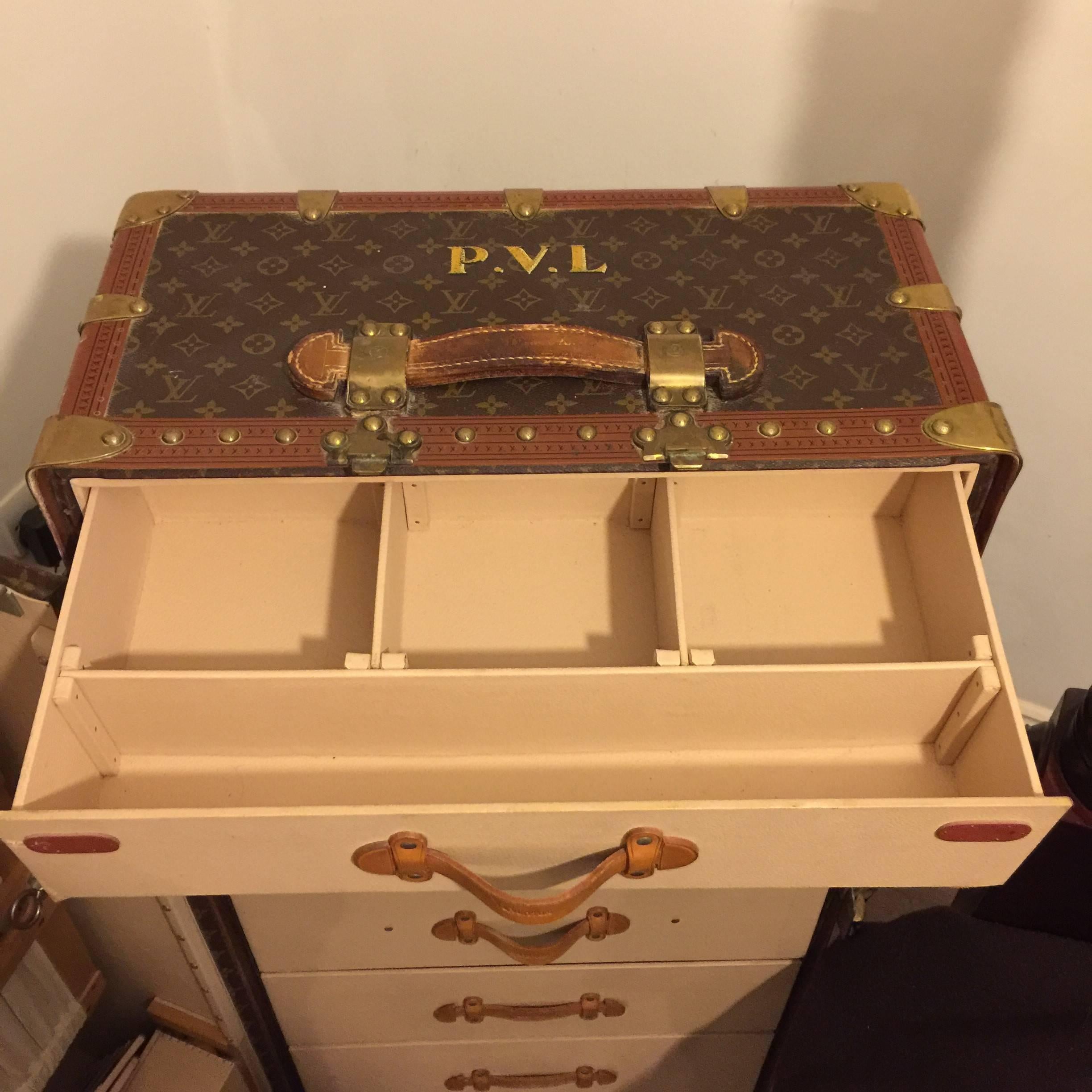 LOUIS VUITTON Vintage Large Steamer Wardrobe Trunk. For Sale 2