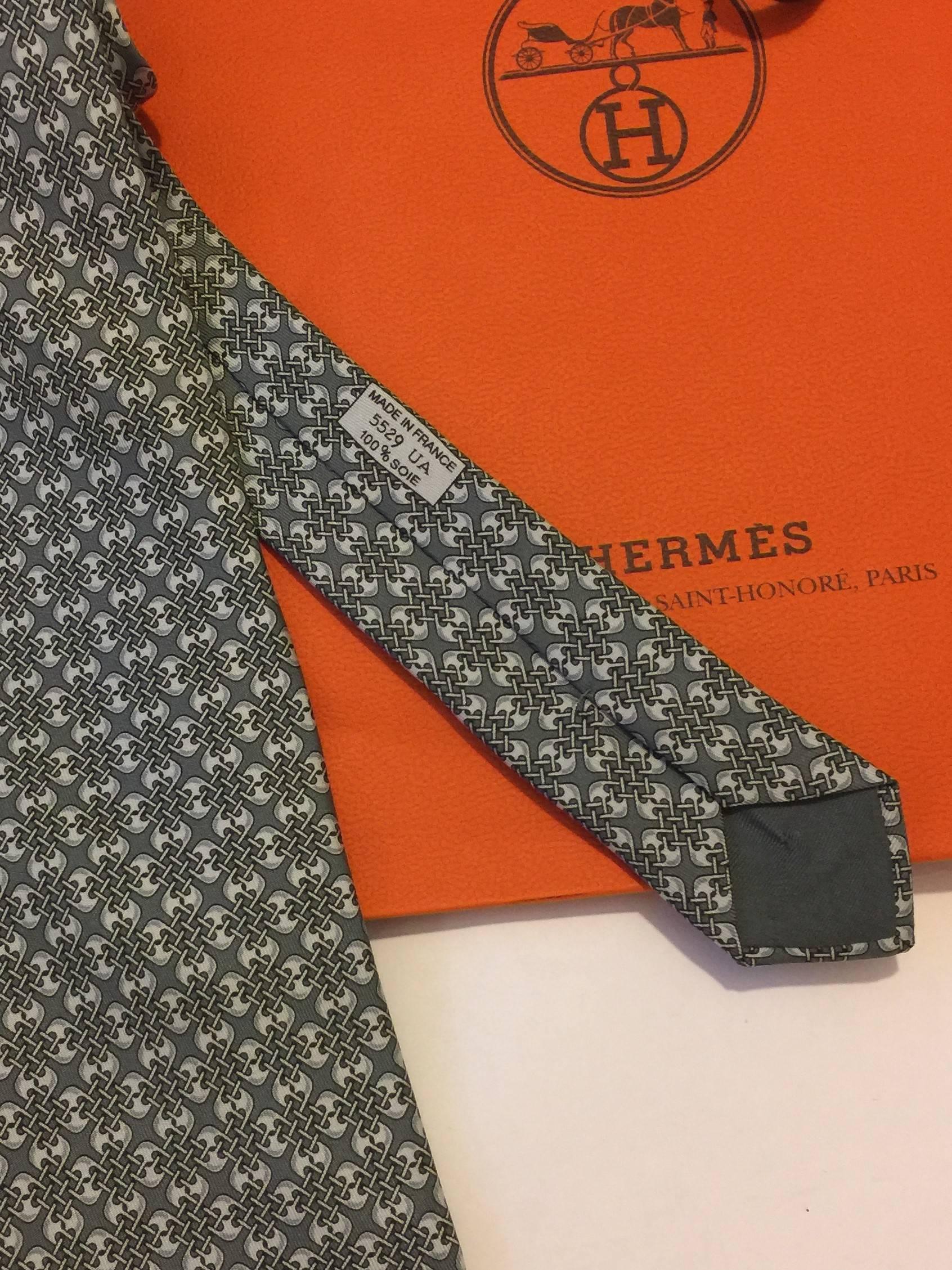 HERMES Paris Classic Men’s Tie.  2