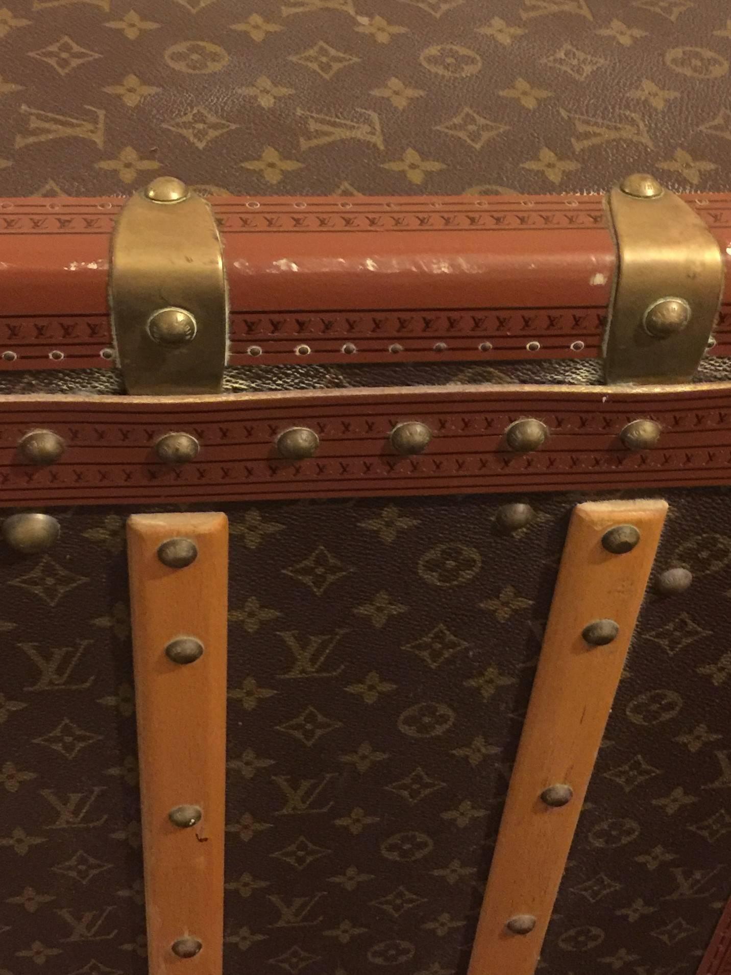 LOUIS VUITTON Vintage Large Steamer Wardrobe Trunk. For Sale 3