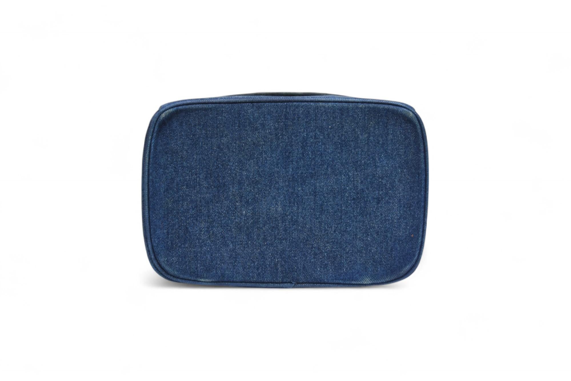 Vanity Case Chanel 90s Denim Monogram Logo, Structured Box Style en vente 3