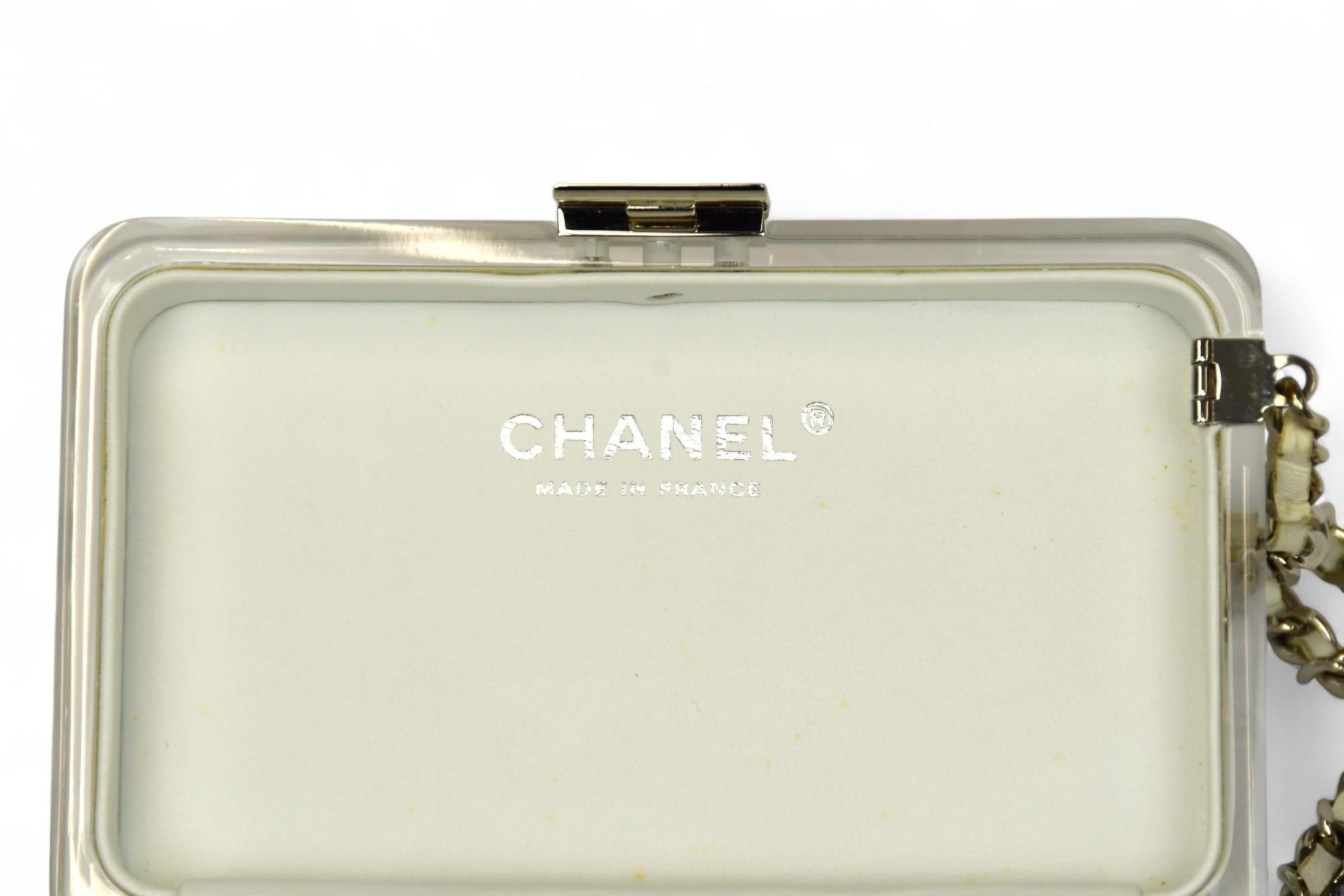 De las mujeres Chanel Minaudière rectangular de plexiglás transparente  Rara colección de Pasarela 2005 en venta