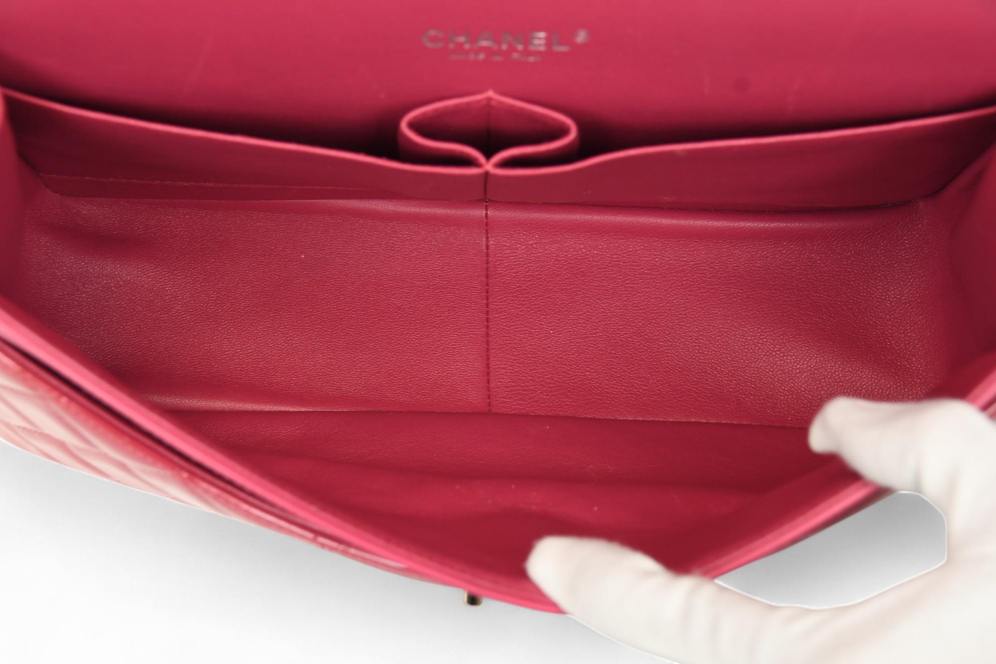 Chanel Classic Jumbo Double Flap Bag 2014 in pelle verniciata trapuntata color lampone in vendita 1