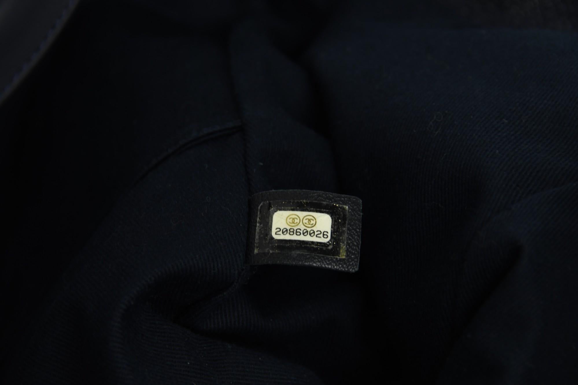 Chanel Deauville Tote Denim Canvas  31 Rue Cambon Shopper à poignée en chaîne en vente 5