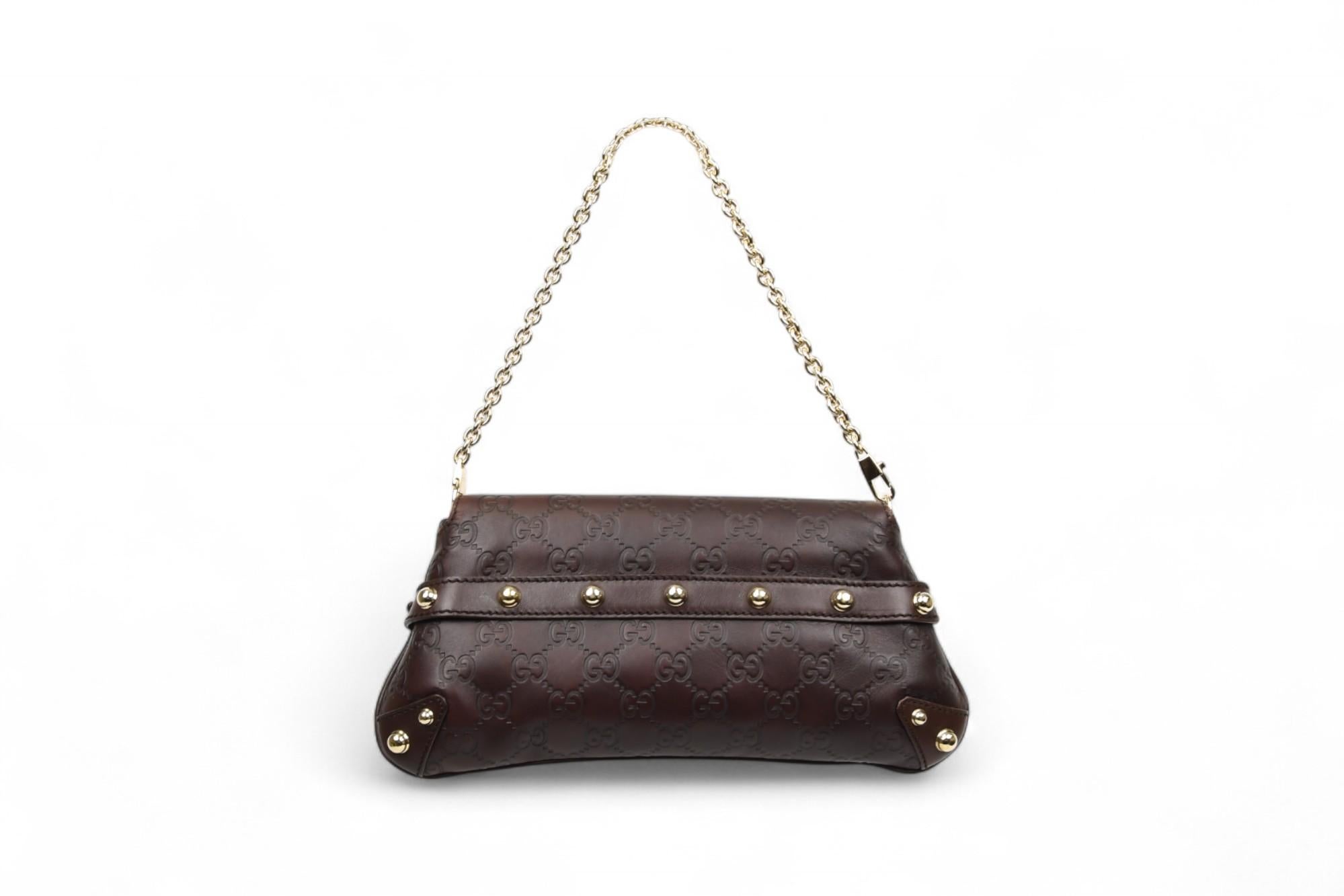 Gucci Guccissima Petite pochette à chaîne en mors de cheval Cuir embossé chocolat Bon état - En vente à West Hartford, CT