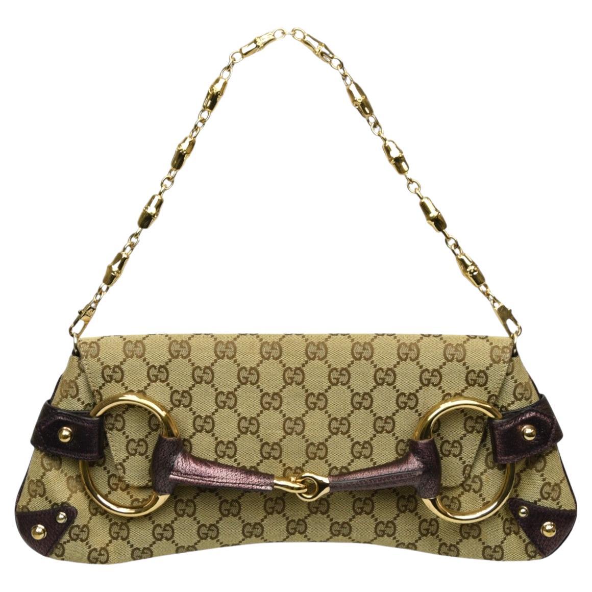 Gucci Monogram Canvas Horsebit Clutch  Goldkette & Metallic-Leder im Angebot