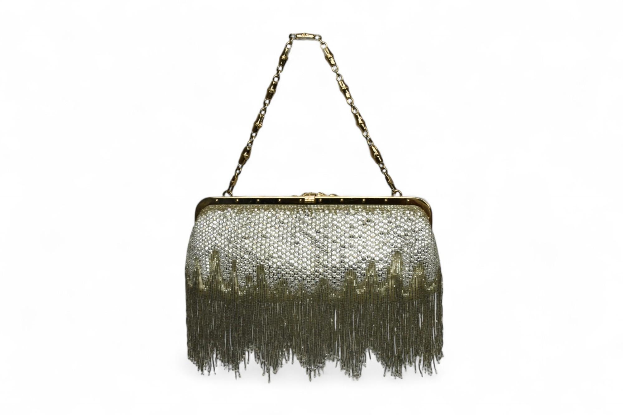 Tom Ford for Gucci Sac de soirée à franges en cristal  Fermoir dragon et chaîne en or en vente 2