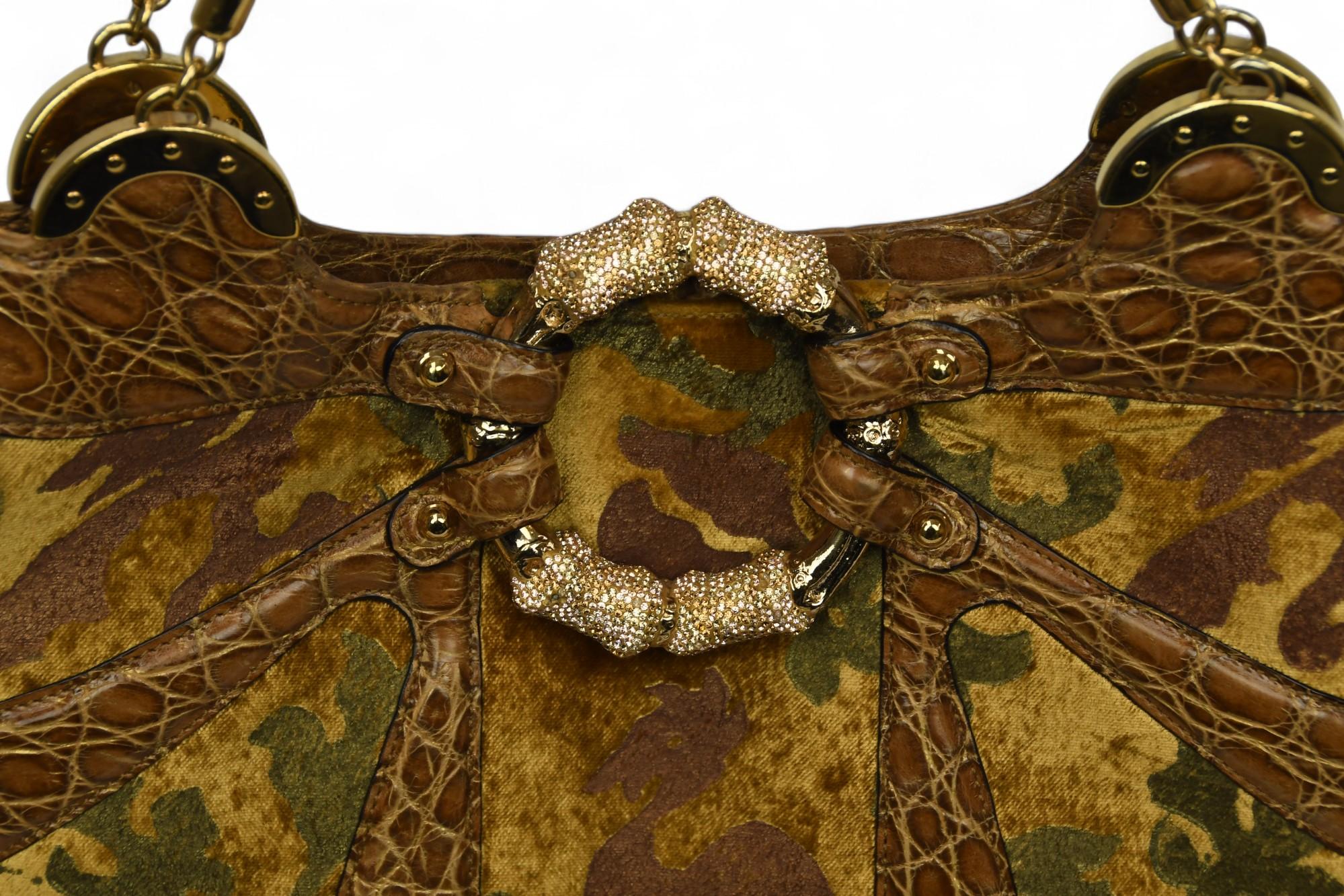 Donna Tom Ford for Gucci Borsa a tracolla in broccato di velluto e coccodrillo  Frizione a forma di drago in vendita