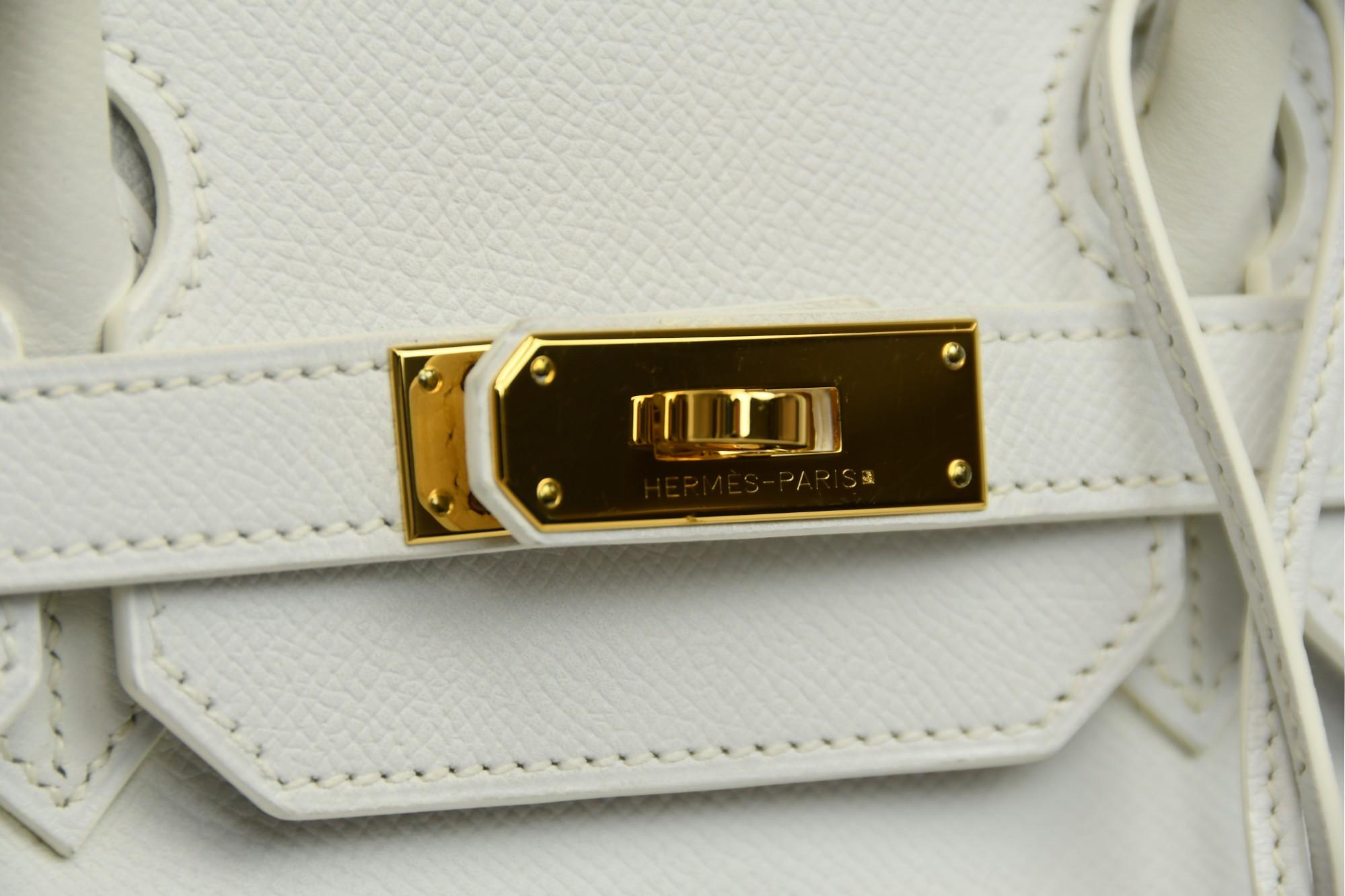 Hermès Birkin 35 in pelle bianca di Togo con finiture in oro e chiusura a scatto in vendita 2