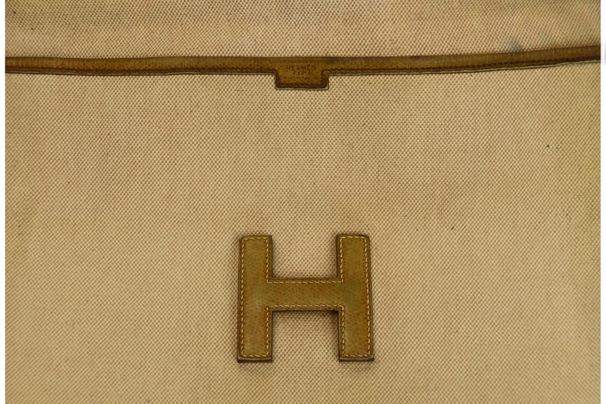 Hermès Tan Peau Porc Toile Jige GM 34 Pochette stile busta classica in vendita 2