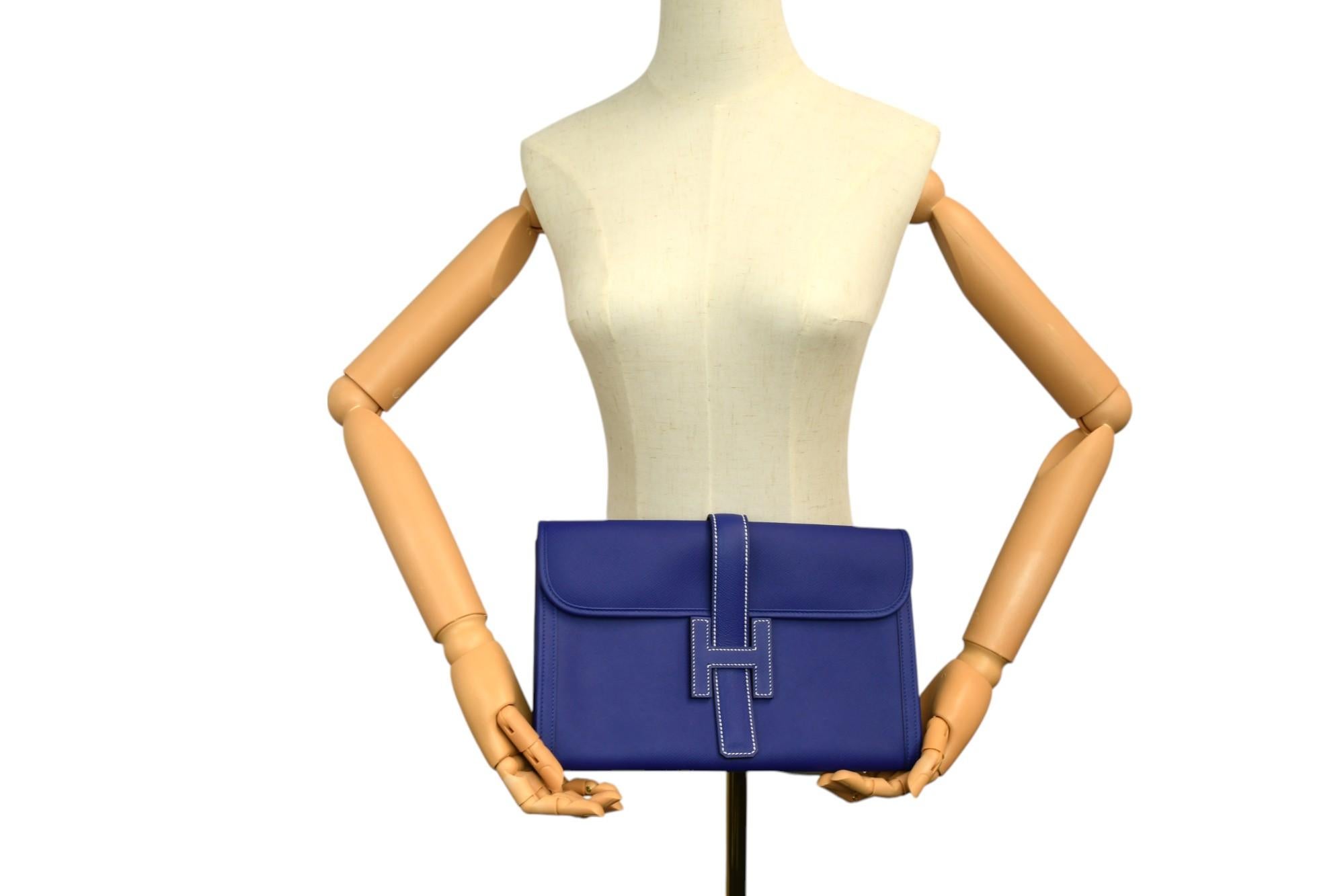 Pochette Hermès Bleu Electrique Epsom in pelle Jige PM  Dettaglio chiusura H. H. in vendita 3