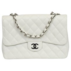 Chanel Weißer Kaviar Gestepptes Leder Jumbo Classic Flap Tasche  Silberne Hardware