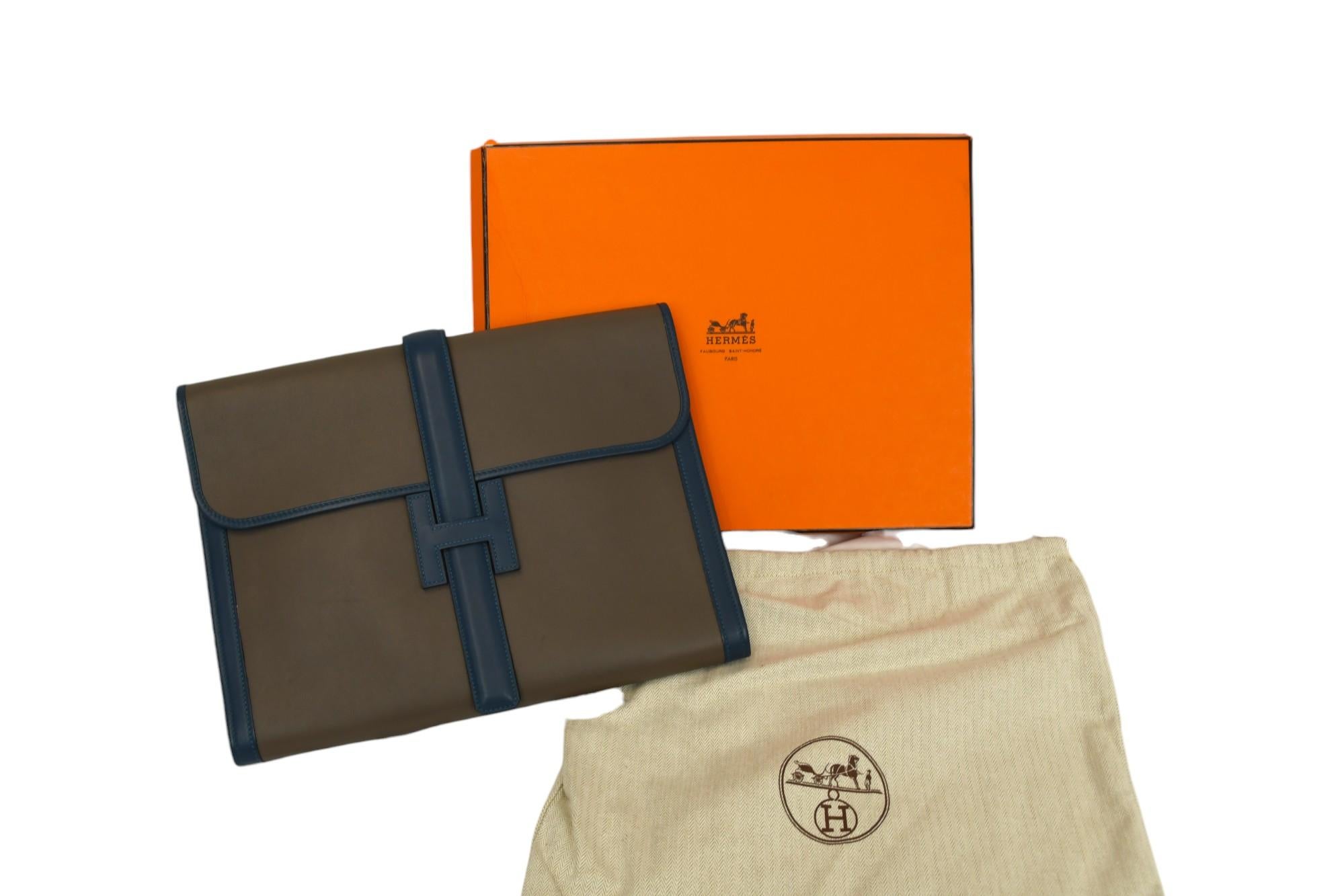 Pochette Hermès Jige GM  Chiusura blu con H. H. in vendita 1