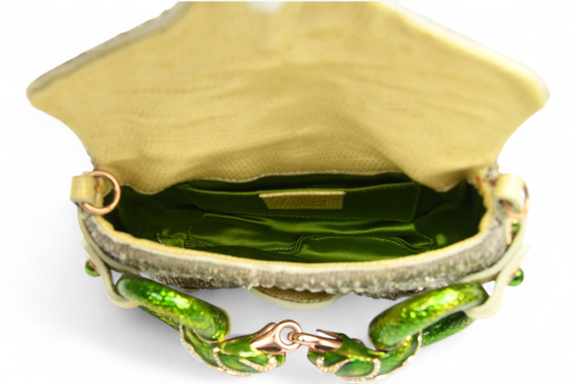 Gucci FW RUNWAY 2004 Tom Ford Mini Bag avec bijoux  Dragon en paillettes et émail en vente 3