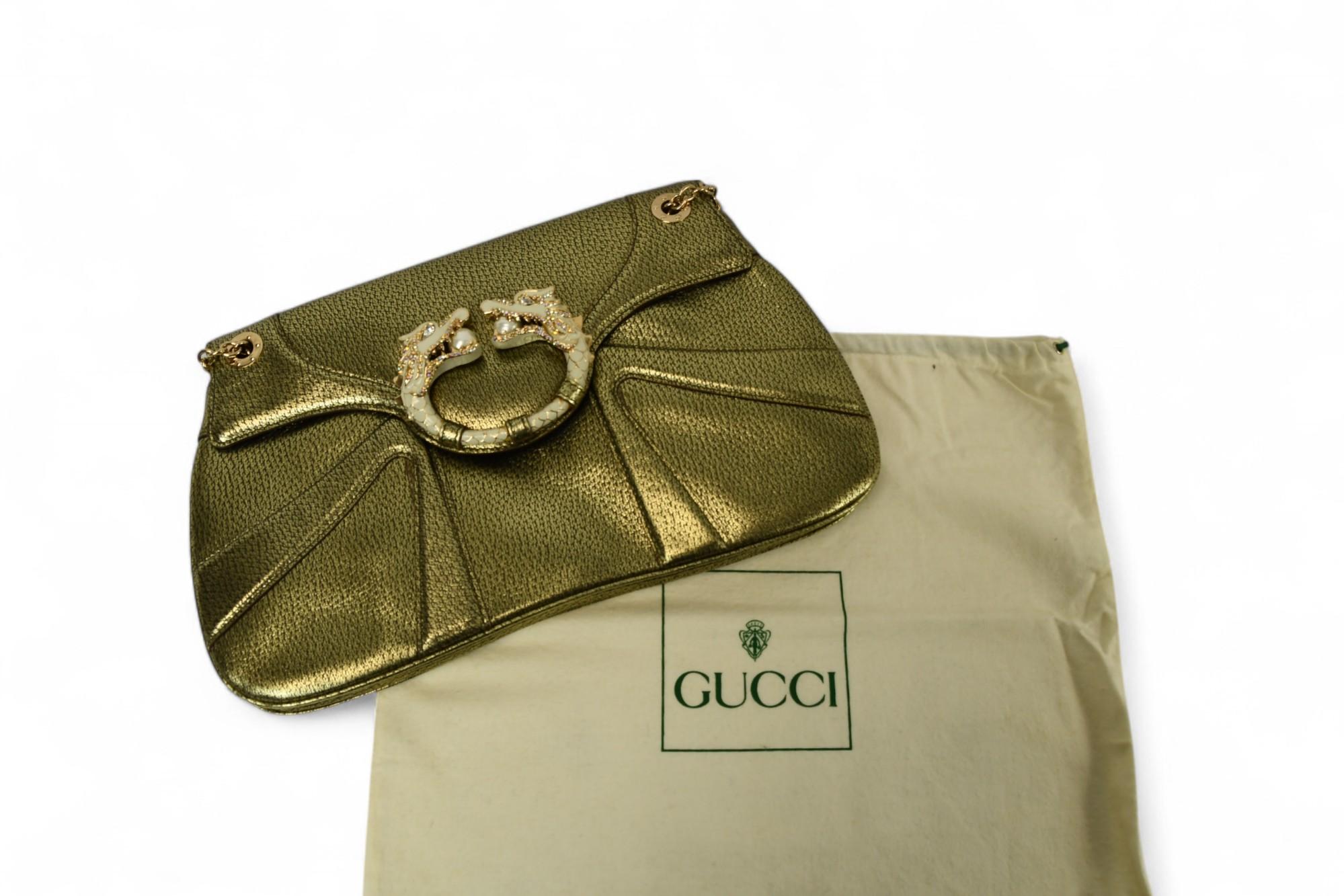 Gucci - Sac dragon en cuir olive métallisé  FW 2004 Tom Ford  Embellie de cristal en vente 2