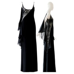 Robe de soirée Valentino automne-hiver 2006 RARE, issue du défilé, avec empiècements en maille sur les côtés et ornée de paillettes