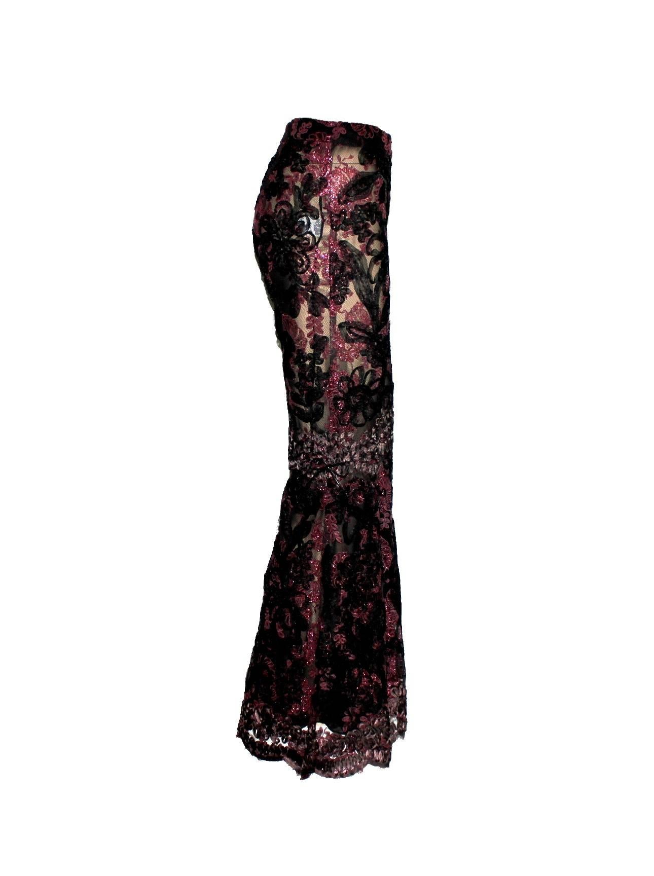 RARE COLLECTOR'S ITEM

GORGEOUS PURPLE EMBROIDERED LACE PANTS
BY TOM FORD FOR HIS FW 1999 COLLECTION FOR GUCCI

FALL WINTER 1999

IT WAS FEATURED IN THE GUCCI RUNWAY SHOW AS WELL AS IN THE AD CAMPAIGN

 A PIECE OF FASHION HISTORY - THESE
