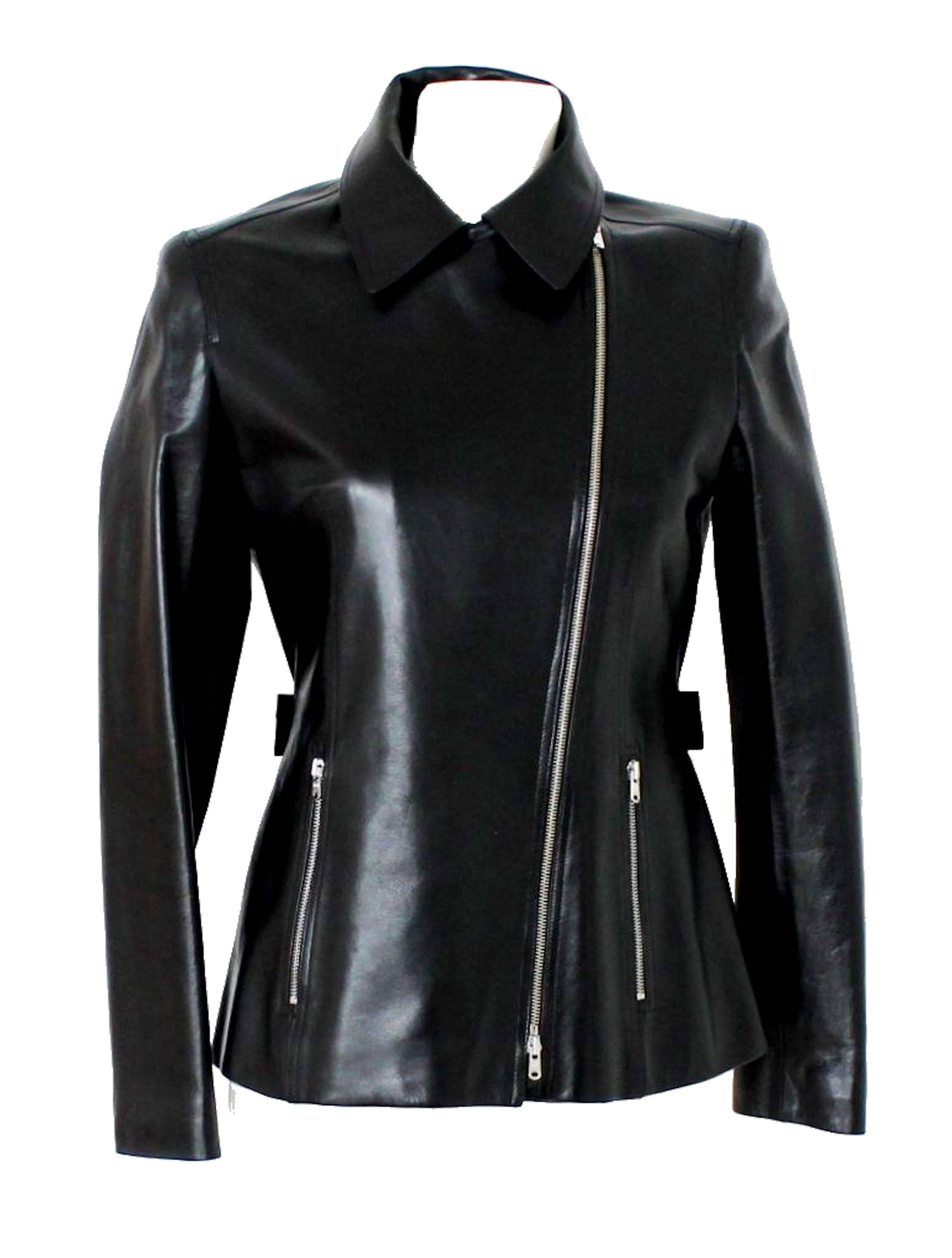 TIMELESS 7K$ AZZEDINE ALAIA BLACK NAPPA LEATHER BIKER MOTO JACKET


This beautiful jacket is both an absolute IT-PIECE and timeless classic!
An AZZEDINE ALAIA classic signature piece that will last you for years
Currently selling at NETAPORTER for