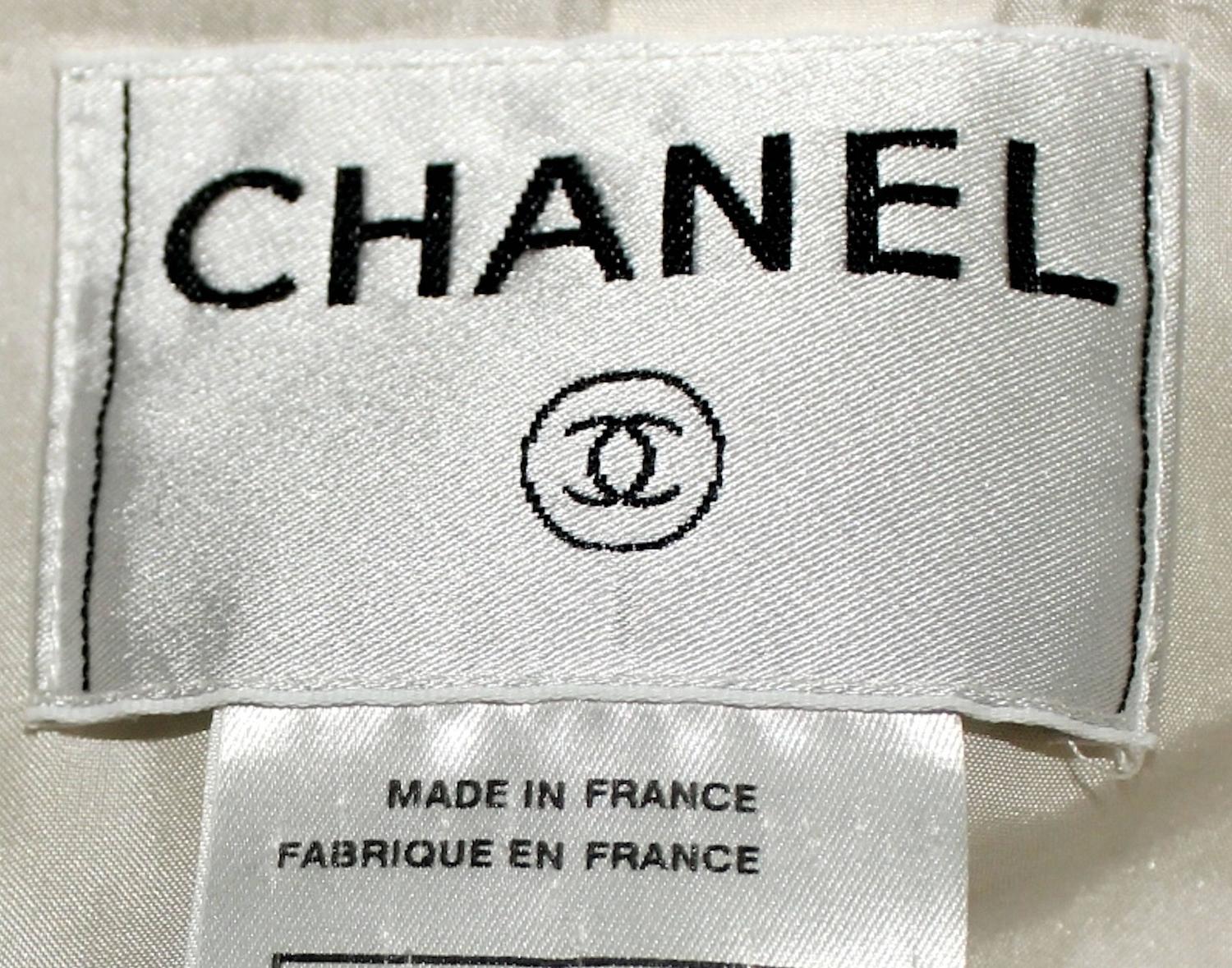 Rare Collector's CHANEL Signature Tweed White and Black Coat with Belt ...