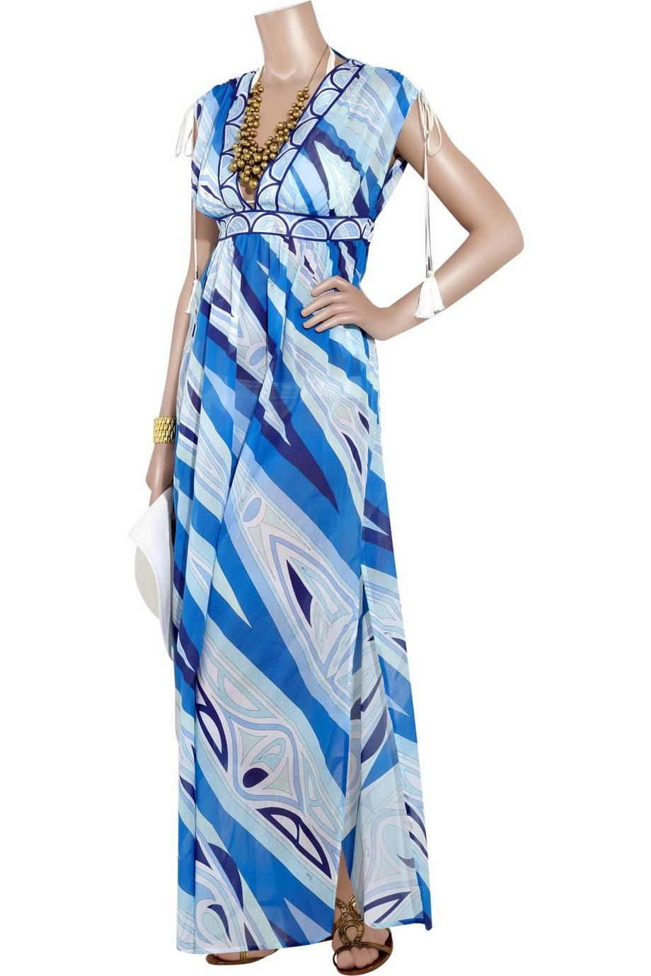BEAUTIFUL 

EMILIO PUCCI SIGNATURE PRINT DRESS 

A timeless EMILIO PUCCI piece that will never go out of style!

DETAILS:
Stunning EMILIO PUCCI signature piece
Beautiful print in vibrant blue colors with 