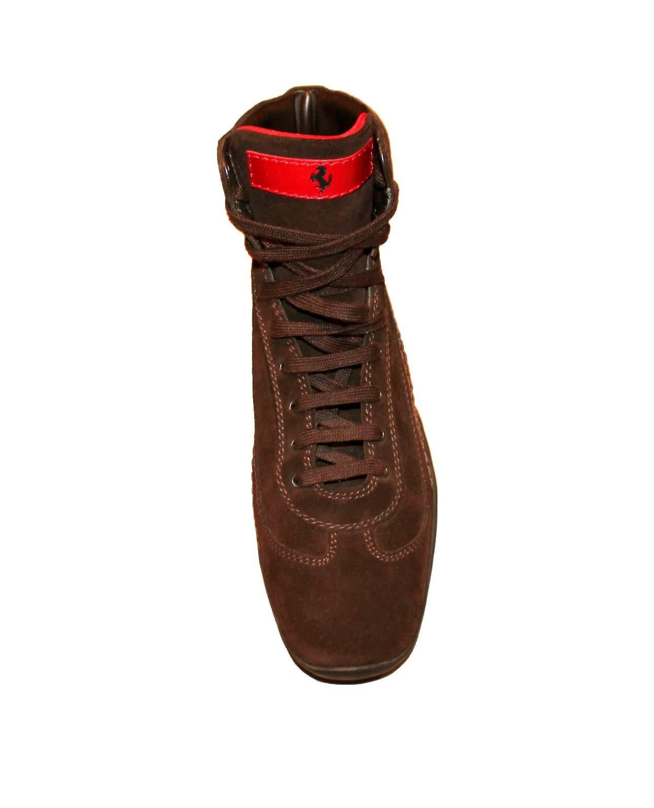 AMAZING TOD'S FOR FERRARI

BROWN SUEDE DRIVING SNEAKERS BOOTS

Beautiful TOD's lace-up ankle boots in soft dark chocolate brown suede with a fabulous Ferrari red lining

DETAILS: 

A TOD'S signature piece that will last you for years
Pure