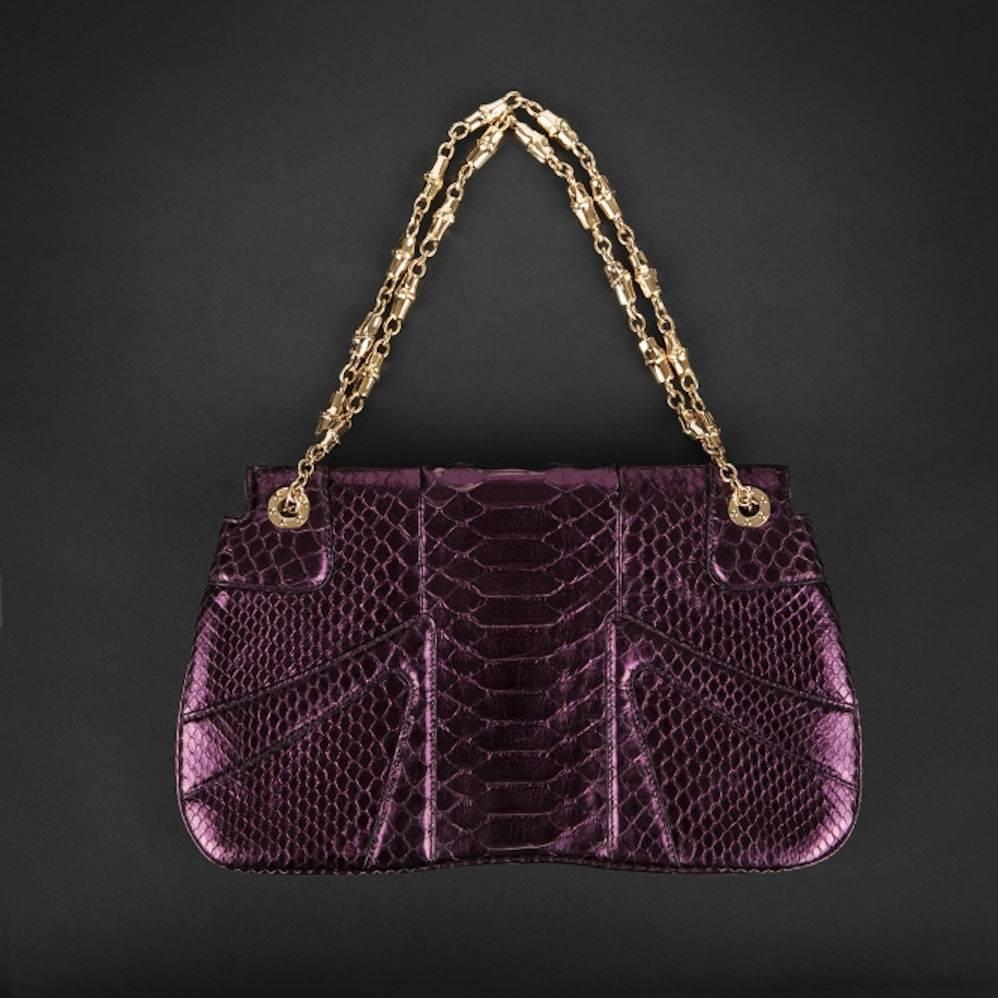 EXTREMELY RARE

GUCCI BY TOM FORD

GORGEOUS FULL PYTHON SNAKE SKIN EVENING BAG

WITH GORGEOUS JEWELED DRAGON DETAIL

LIMITED EDITION - ONLY 25 PIECES WERE PRODUCED OF THIS GORGEOUS BAG

DETAILS: 

A GUCCI signature piece that will last