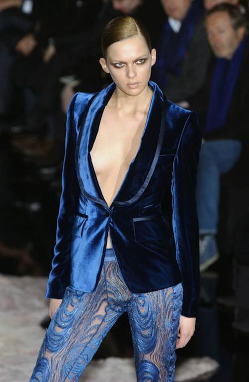 Gucci by Tom Ford 2004 Midnight Blue Velvet Tuxedo Smoking