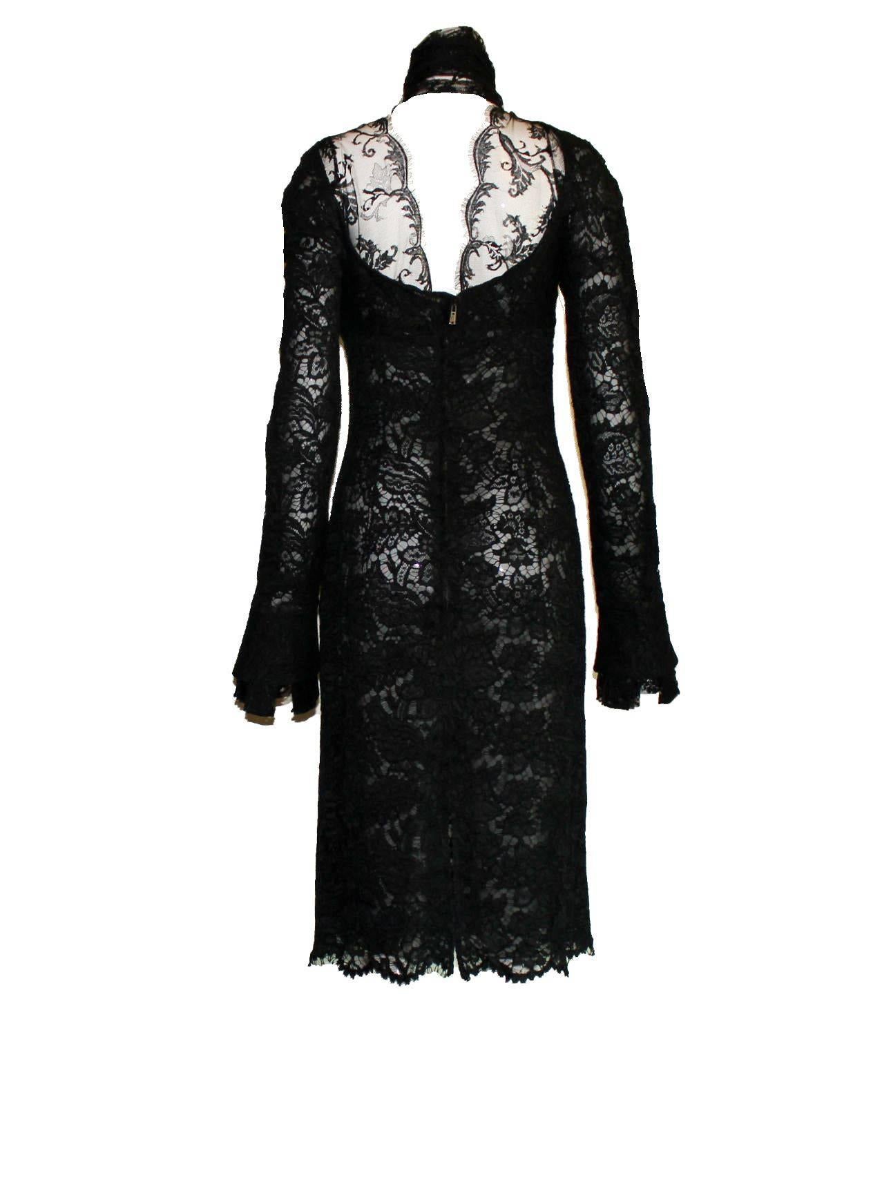 Noir Superbe robe en dentelle noire Yves Saint Laurent par Tom Ford YSL en vente