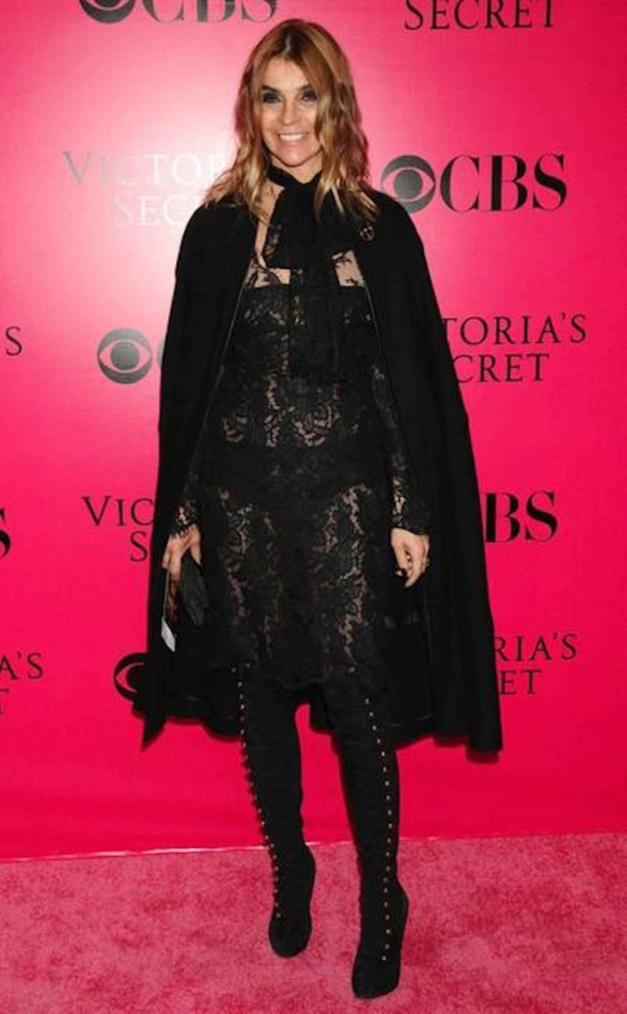Superbe robe en dentelle noire Yves Saint Laurent par Tom Ford YSL en vente 4