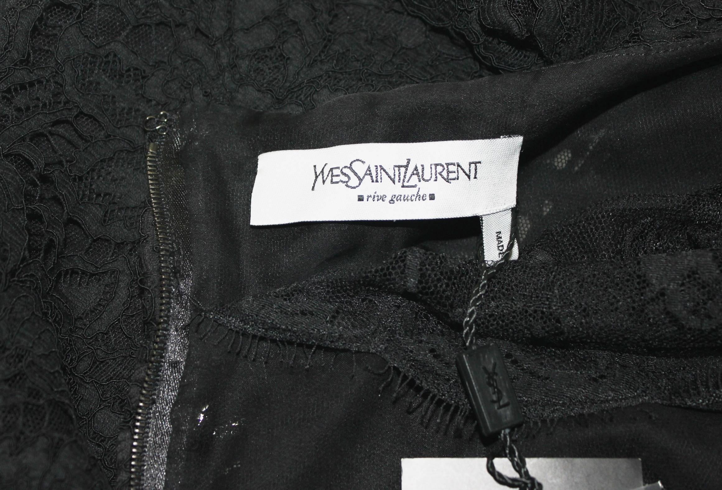 Superbe robe en dentelle noire Yves Saint Laurent par Tom Ford YSL en vente 1