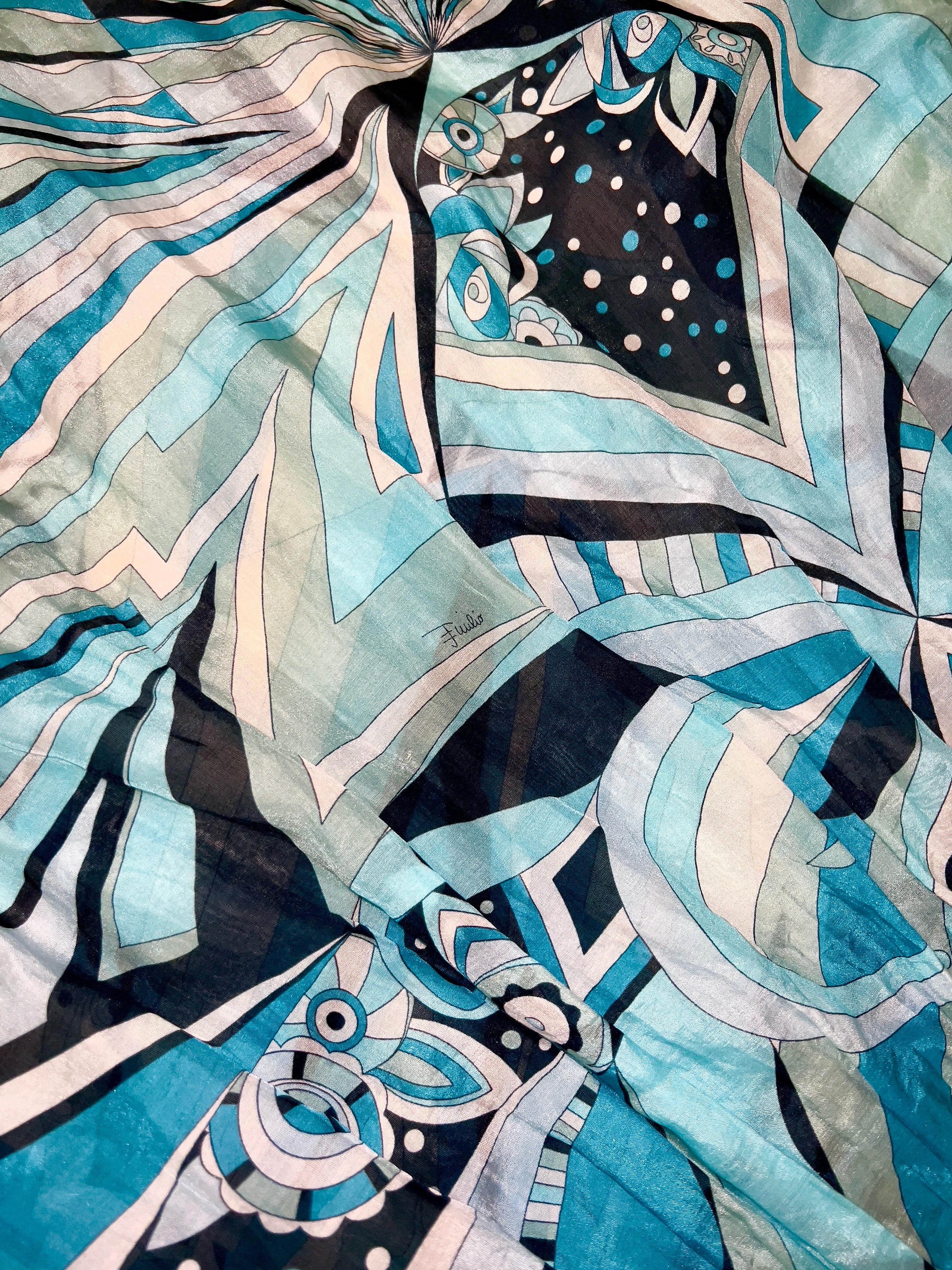 NEW Emilio Pucci Signature Print Cover Up Kleid Maxirock M im Zustand „Hervorragend“ im Angebot in Switzerland, CH
